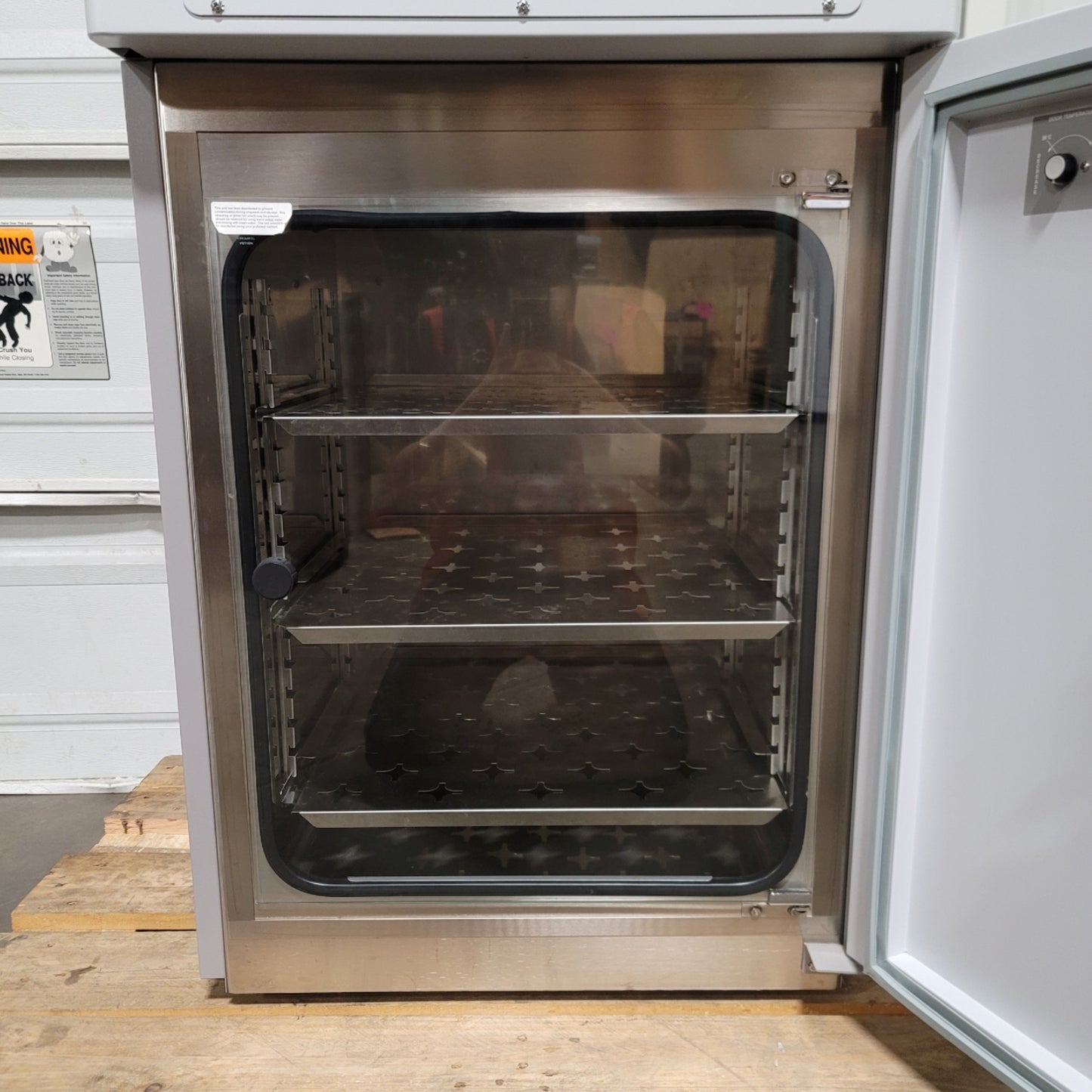 Used VWR Shel Lab 3015 Water Jacketed Incubator 5.5cu.ft., Ambient To 70°C, 120VAC 5A