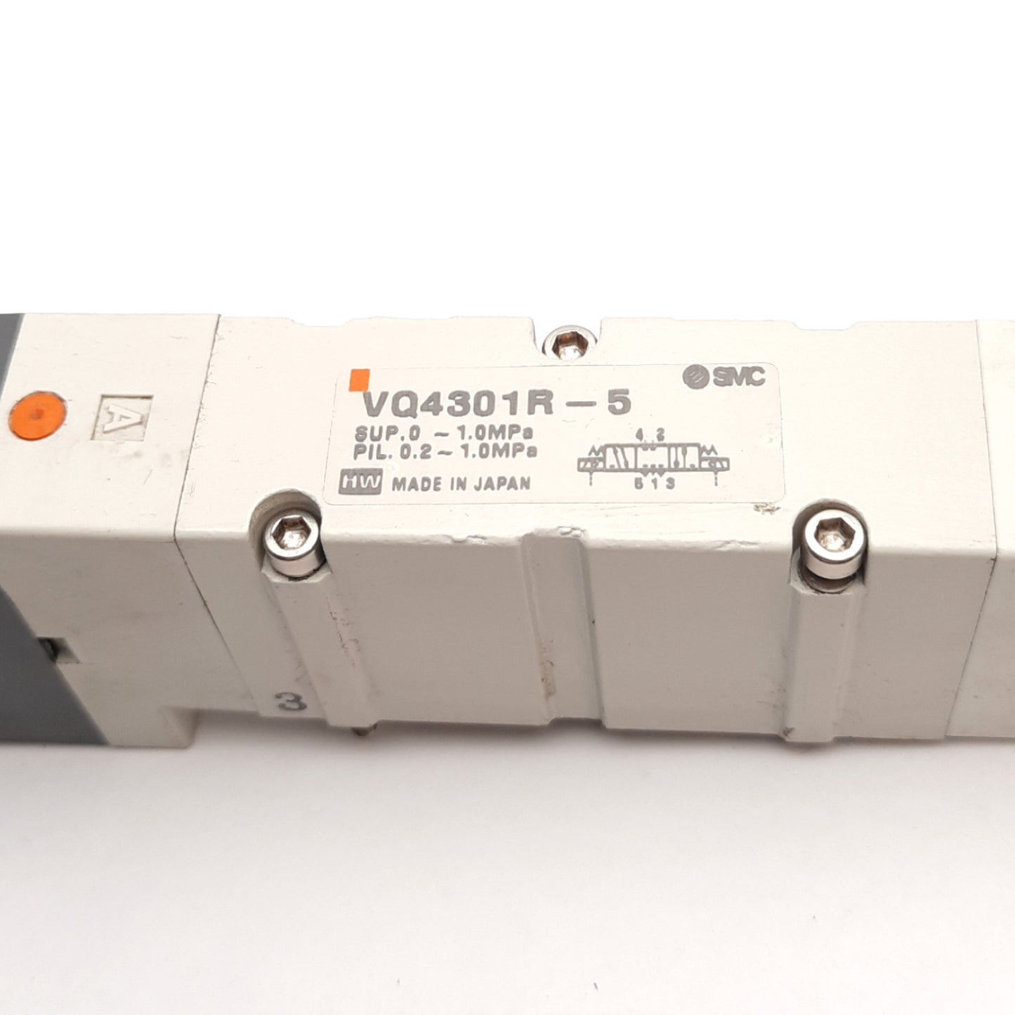 Used SMC VQ4301R-5 Solenoid Valve 0-1.0MPa, 3-Pos Closed Center, 24VDC Coil