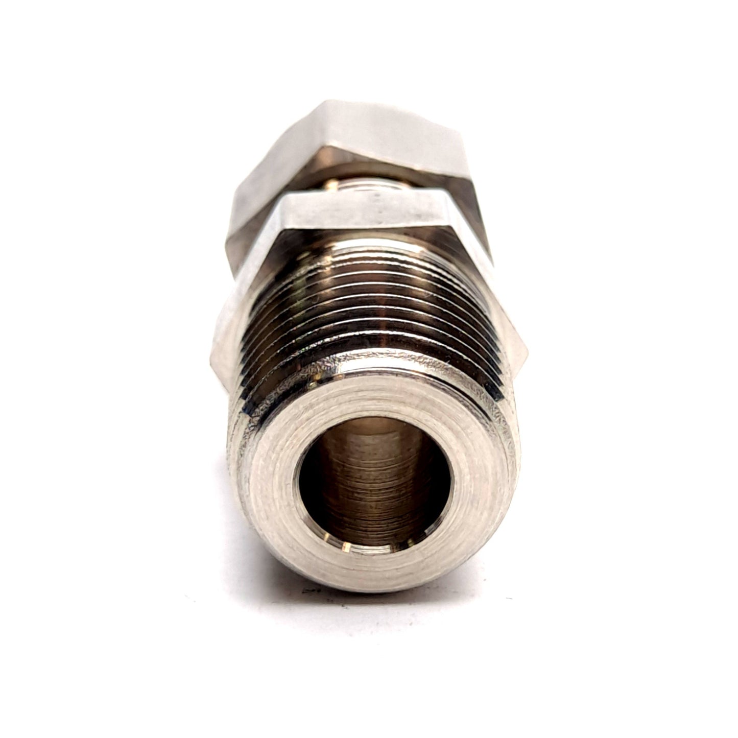 Used Swagelok SS-810-1-8 Male Adapter, 1/2 in. Tube, 1/2 in. Male NPT, 7700psig