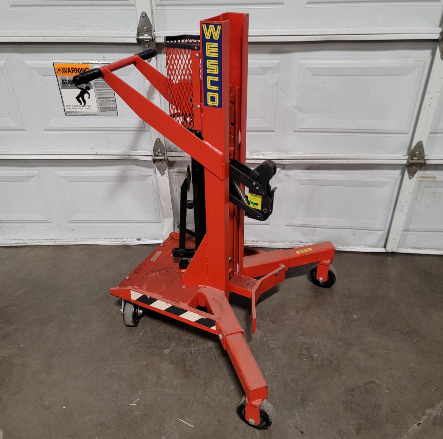 Used Wesco DM1100 240150 Gator Grip Ergonomic Drum Handler 1100lbs Capacity 19" Lift