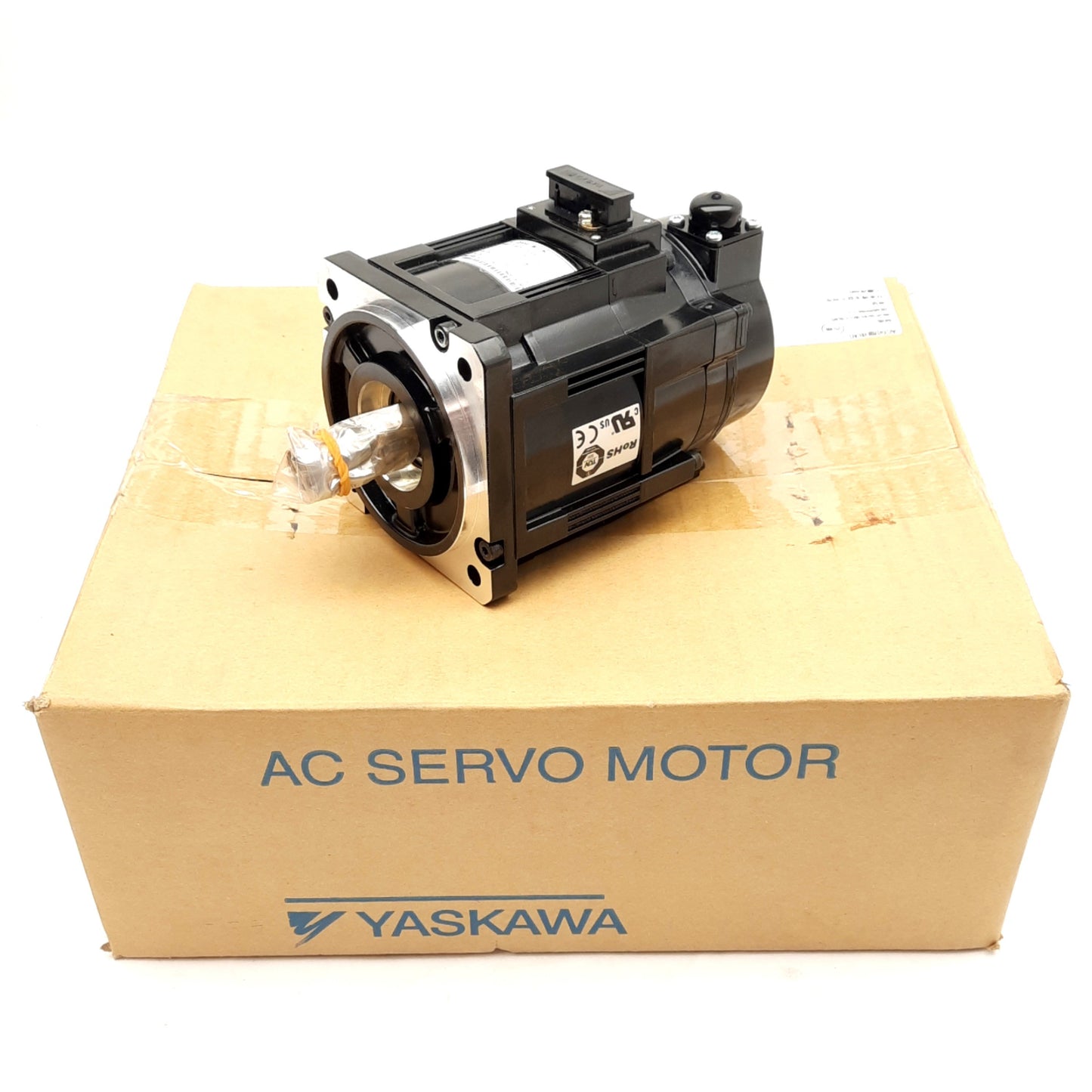 New Yaskawa SGMGV-03DDA61 Servo Motor, 400VAC 1.4A, 300W, 20-bit Incremental Encoder