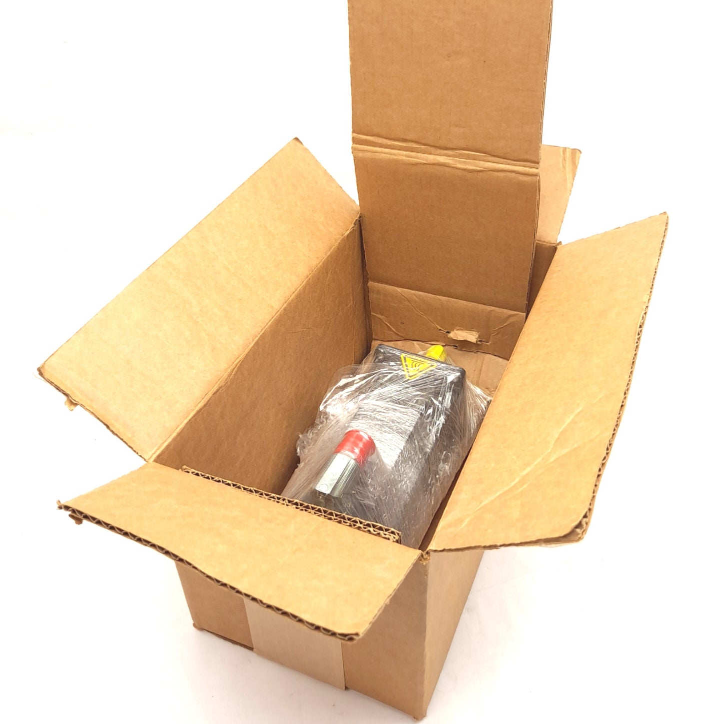 New Kollmorgen AKM44E-BKDNCA-00 Servo Motor, 640VDC, 6000RPM, ø5/8in Shaft, NEMA 34