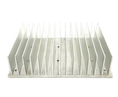 Used Extruded Aluminum Heat Sink, 3 Fins Per Inch, 6.5"L x 5"W x 1.6"H, 8-32 Threads