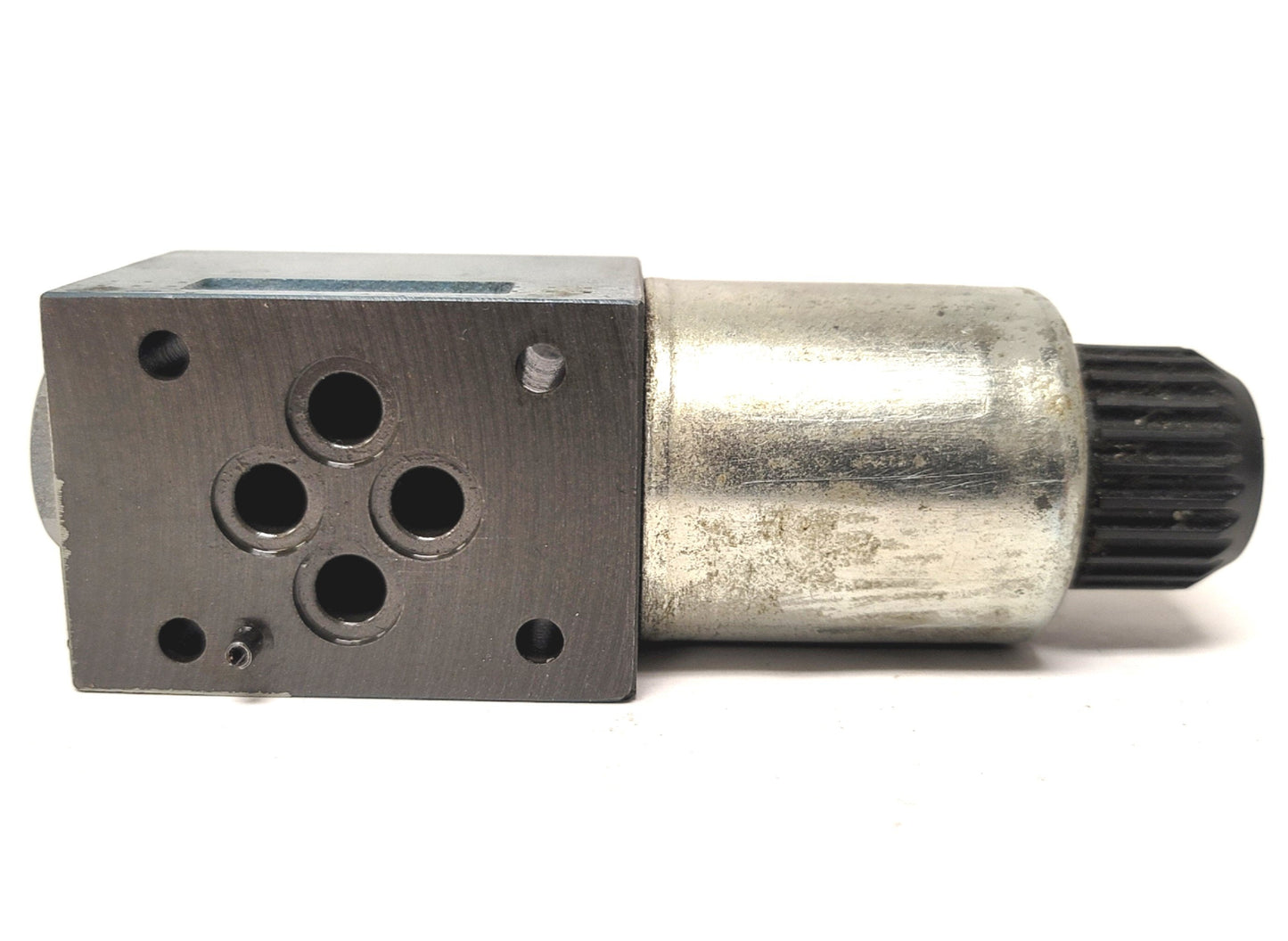 Used Bosch Rexroth 9810231438 Hydraulic Valve 4600psi 24VDC Coil 2-Position 3-Way