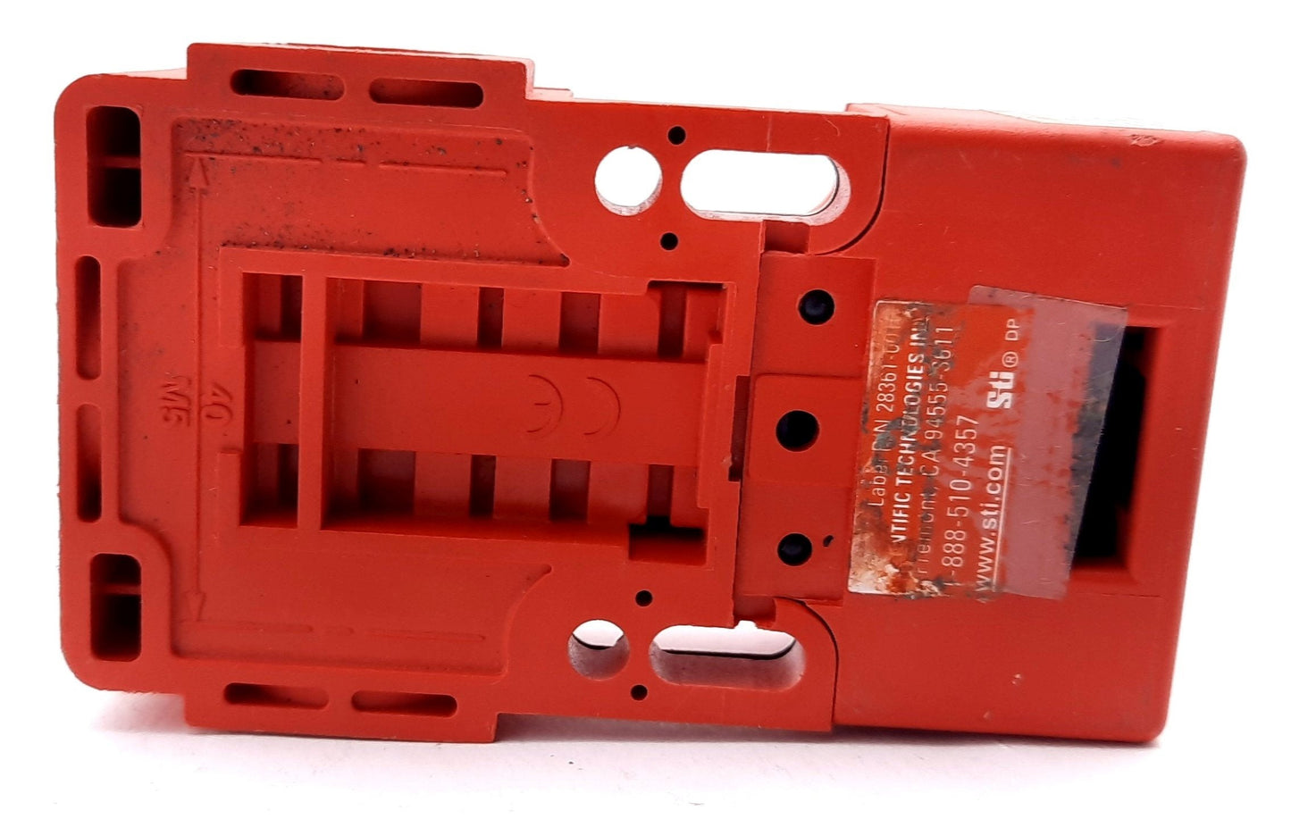 Used STI 44501-0110 T5009 Guardmaster Safety Interlock Tongue Switch 240V 3A 1NO-2NC