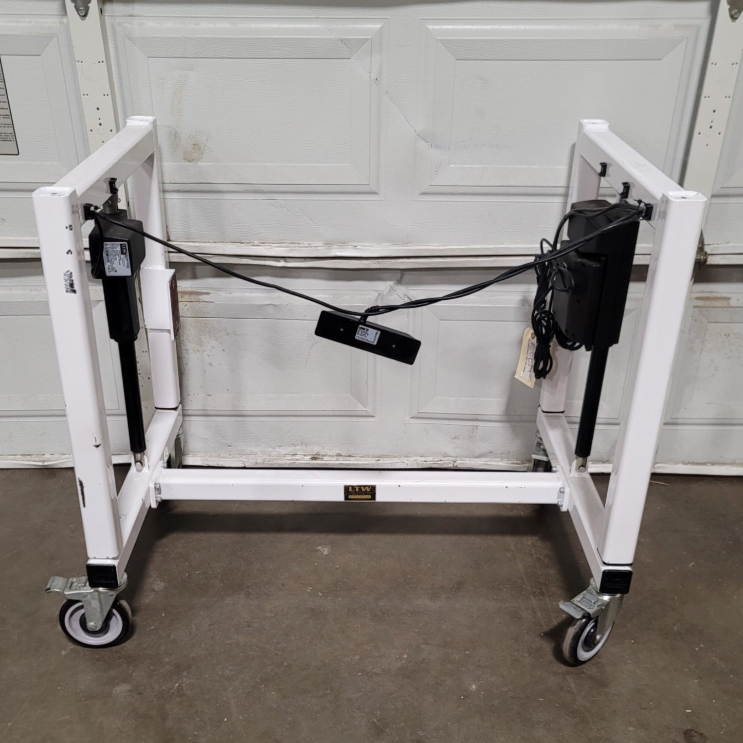 Used LTW E2 Ergonomic Adjustable Height Industrial Machine Base 36"W x 24"D, 12" Lift
