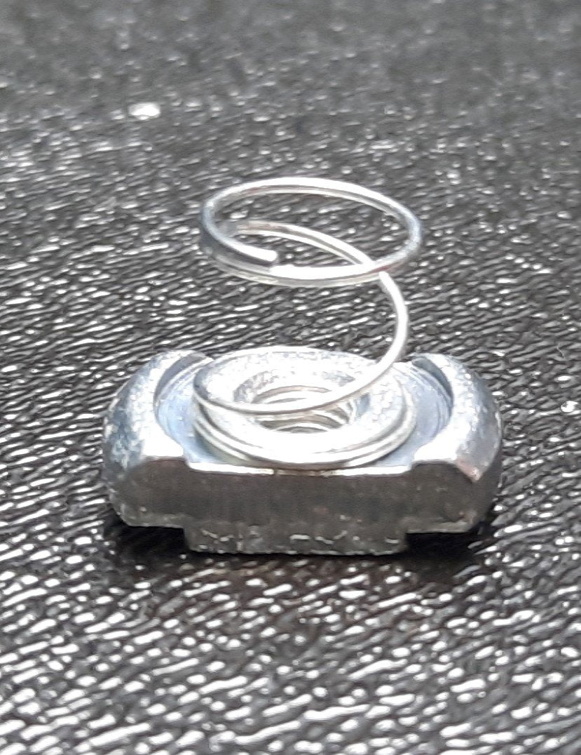 New Lot of 25 80/20 13107 Slide-in T-Nut with Holding Spring 45 Series M5 X 0.8