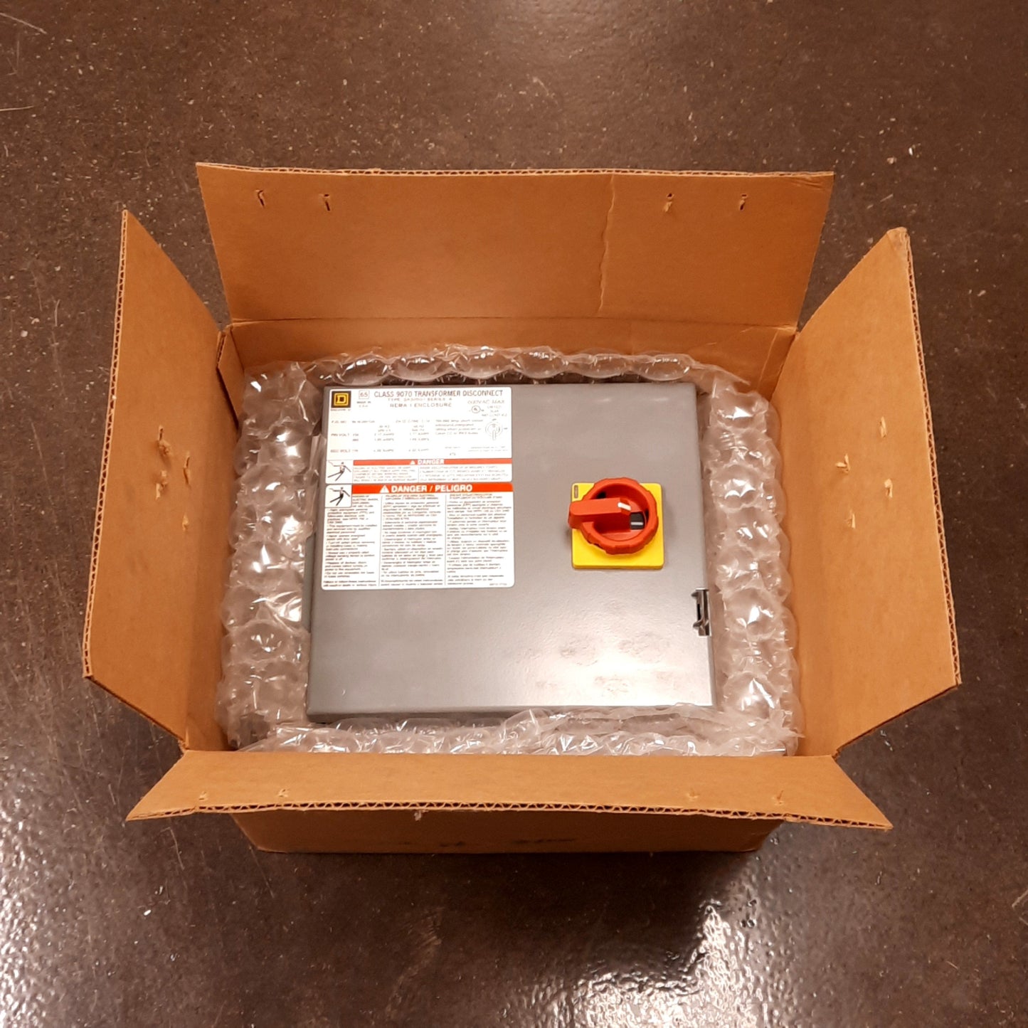 New Schneider Electric 9070SK500G1D1 Transformer Disconnect, 500VA, 230/460V, NEMA 1