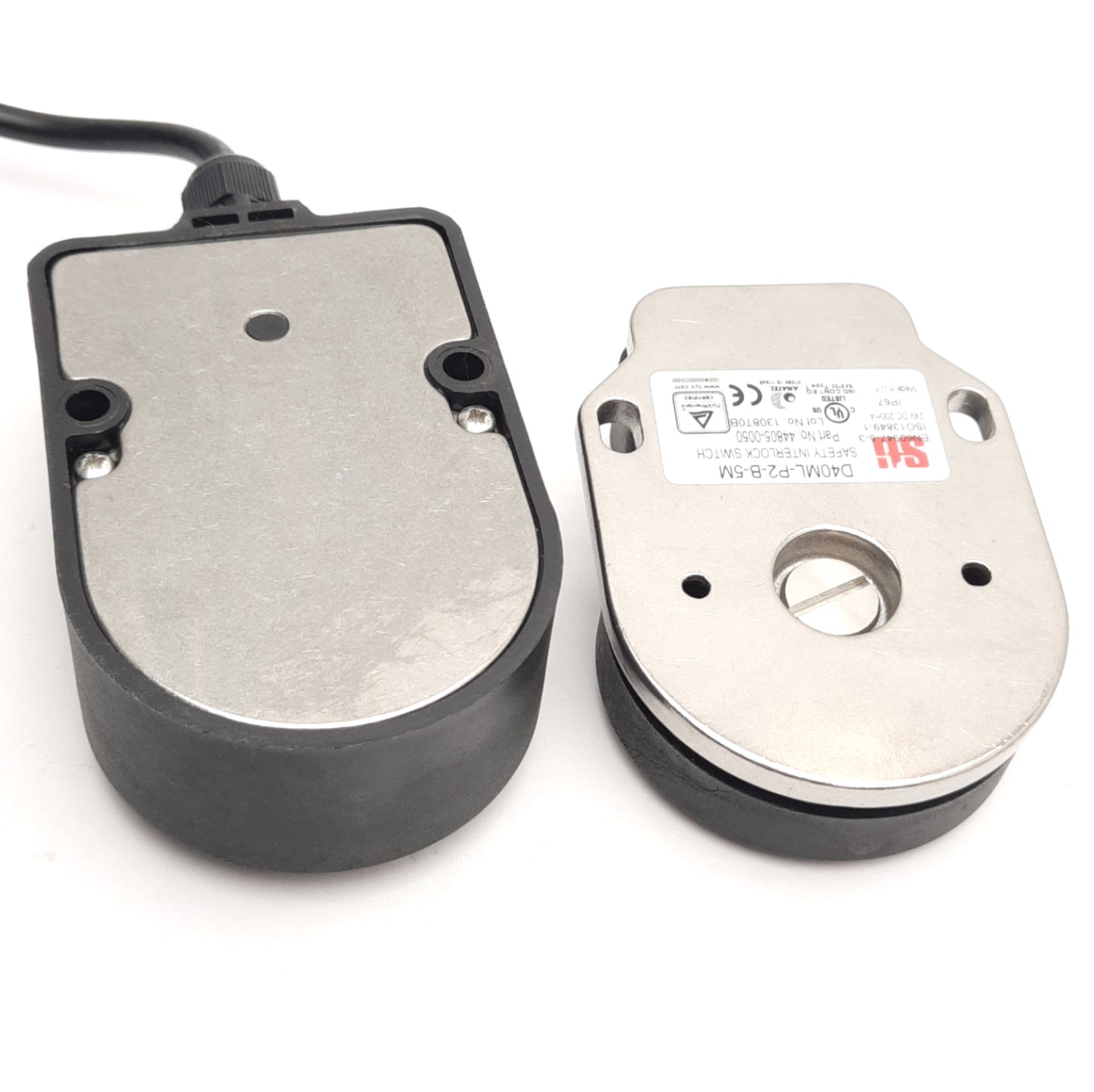 New Omron STI D40ML-P2-B-5M RFID Interlock 24V DC, 2NC Contacts, 900N Holding Force
