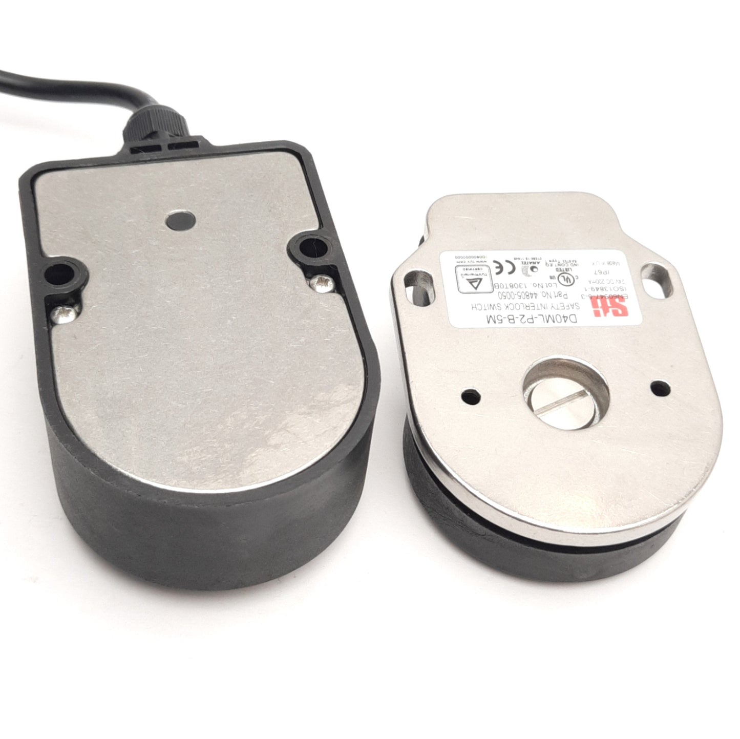 New Omron STI D40ML-P2-B-5M RFID Interlock 24V DC, 2NC Contacts, 900N Holding Force