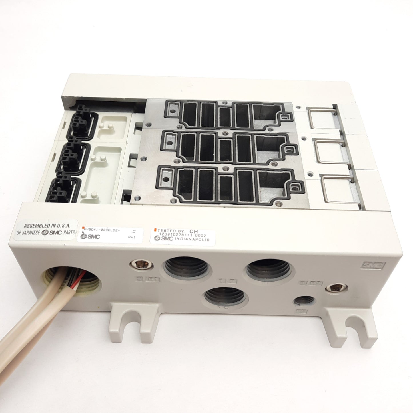 Used SMC VV5Q41-03COLD2-W Plug-In Manifold, 3 Stations, 3m Lead Wire, 1.0MPa