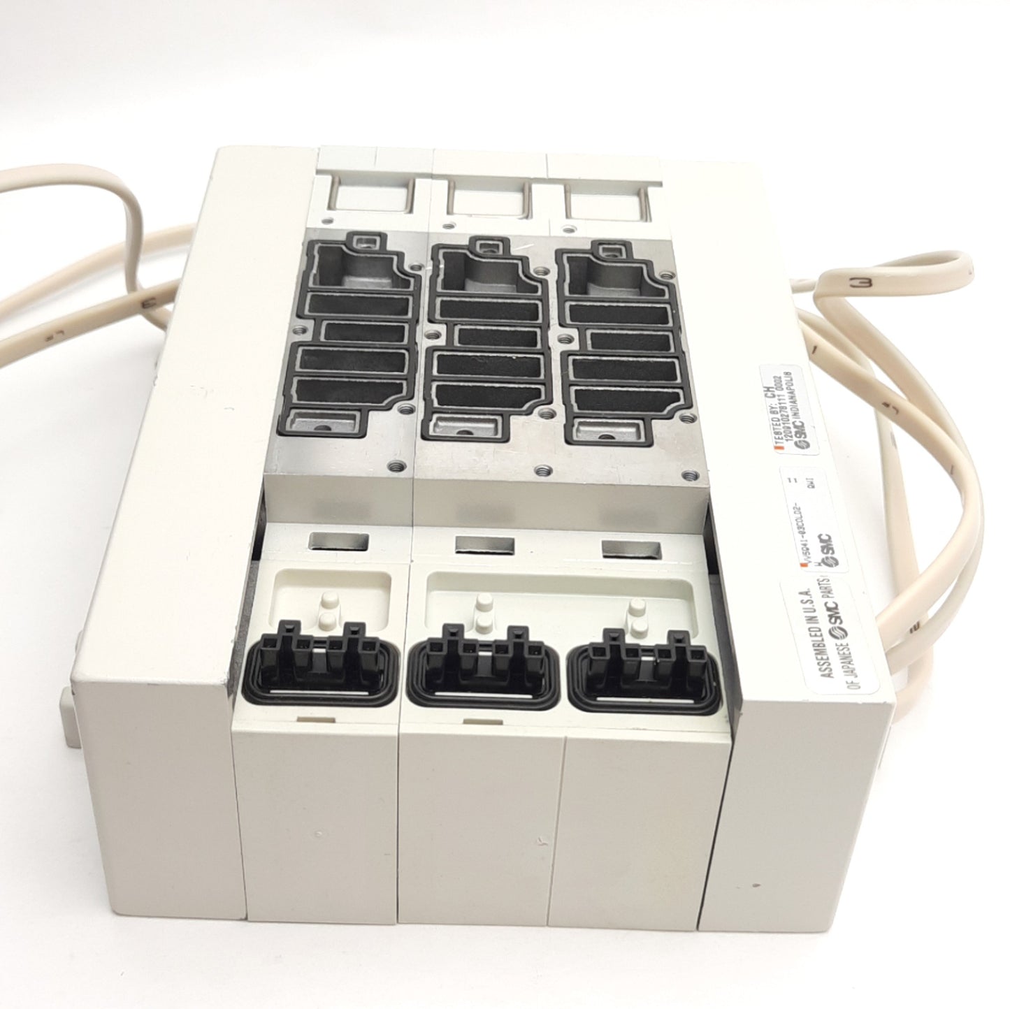 Used SMC VV5Q41-03COLD2-W Plug-In Manifold, 3 Stations, 3m Lead Wire, 1.0MPa