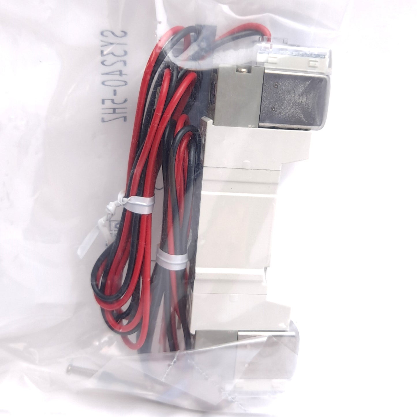 New SMC SY3240-5HZ Solenoid Valve, 2-Position Double, 5-Port, 24VDC, 0.1-0.7MPa