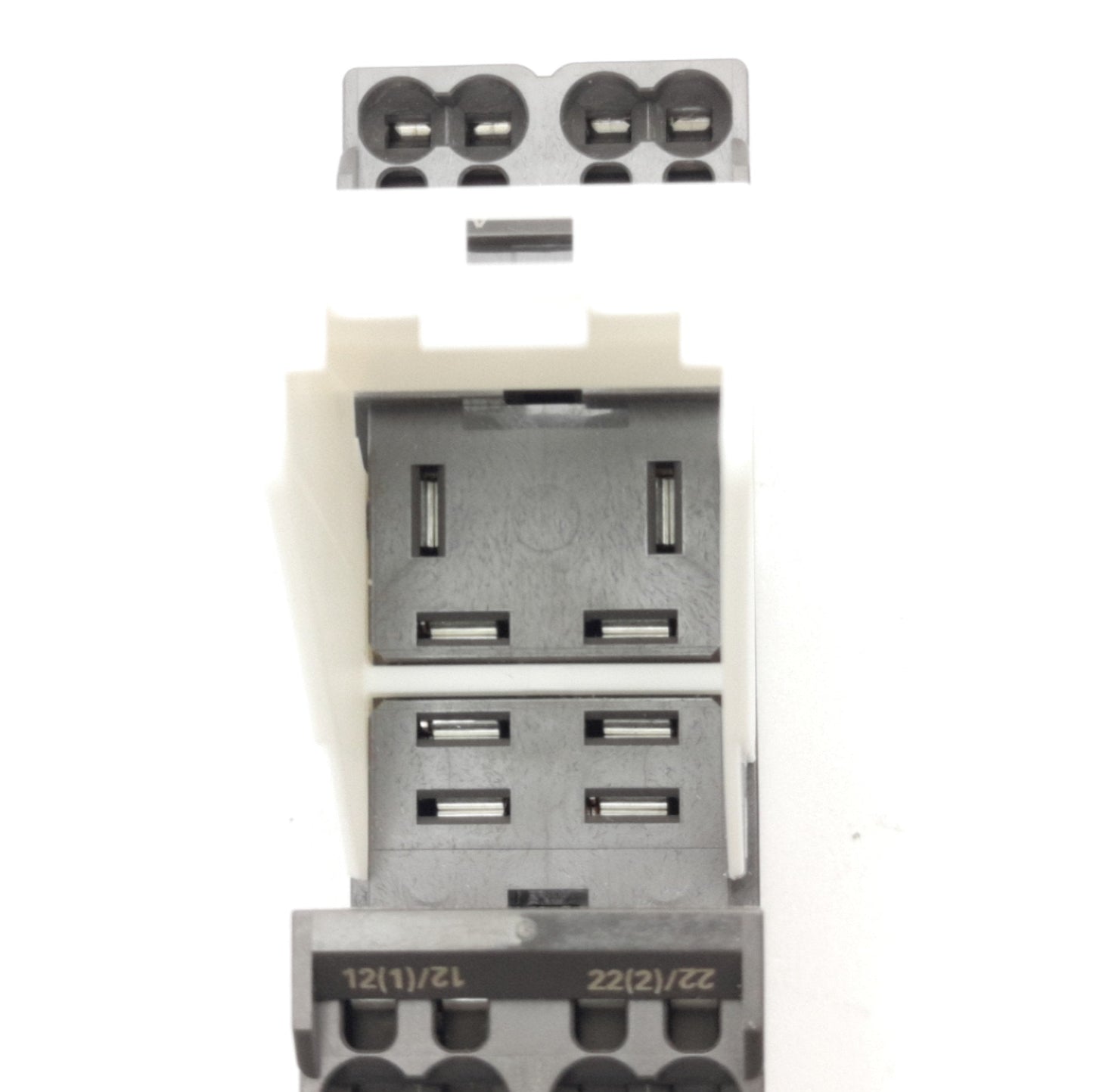 New – Open box Omron PTF-08-PU Relay Socket Base, 10A 250VAC, DIN Rail Mount, 8-Pins