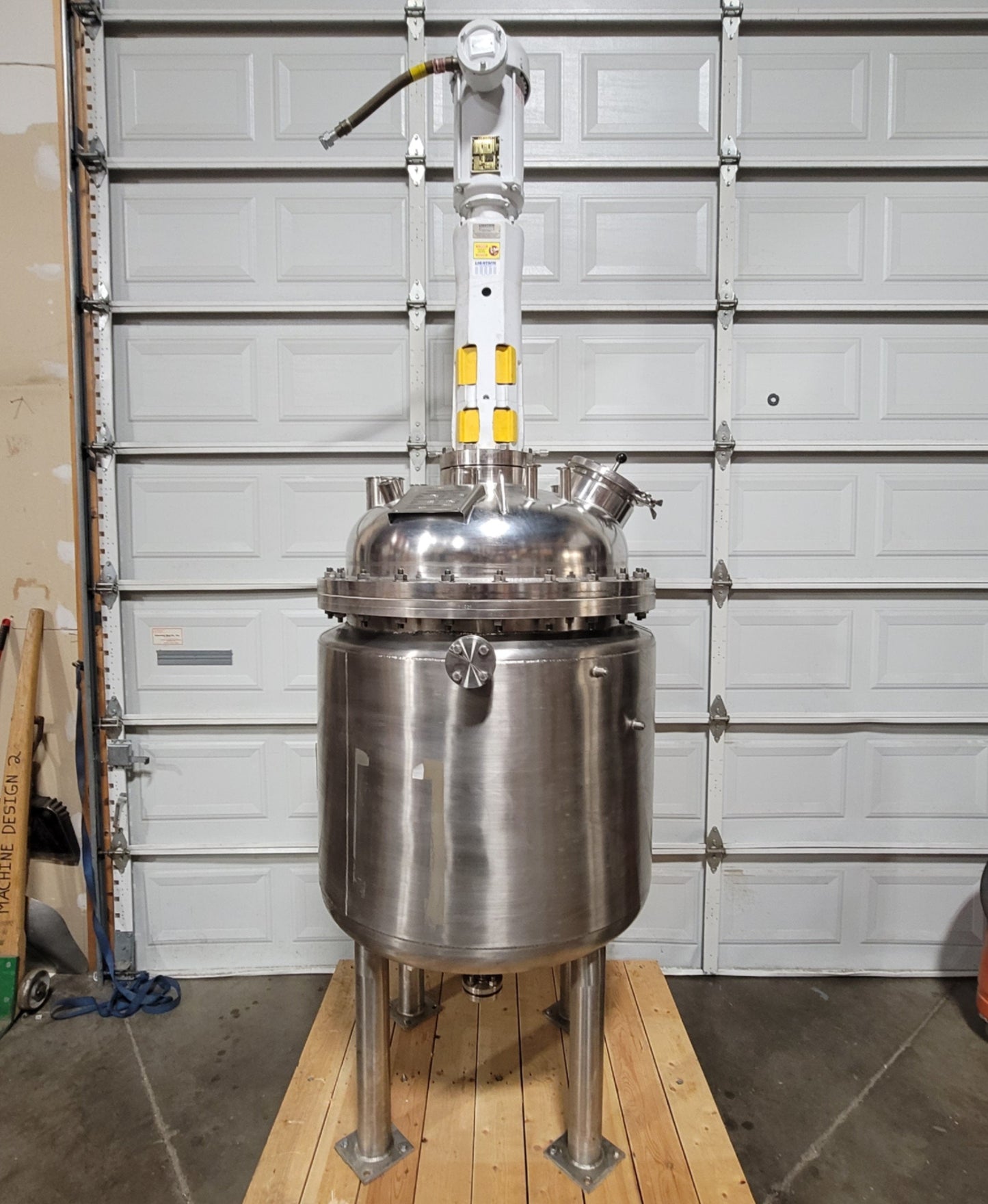 Used Steel-Pro Incorporated RS-101 100 Gallon Reactor Tank With Lightnin X1S500 Mixer