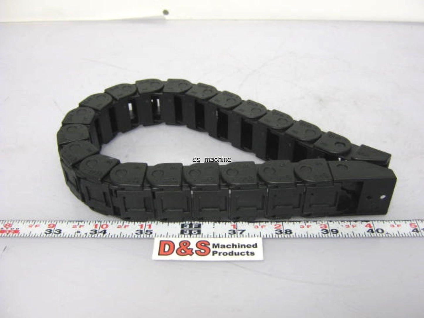 Used Igus R48 09 1.1 Energy Chain 18" Overall Length 3/4" Wide 1/2" Deep