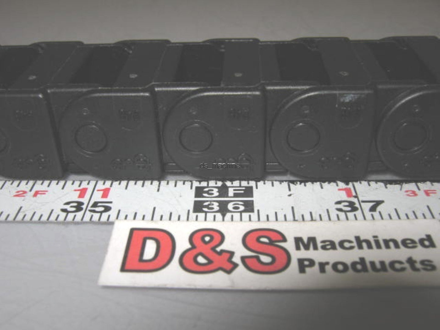 Used Igus R48 09 1.1 Energy Chain 18" Overall Length 3/4" Wide 1/2" Deep
