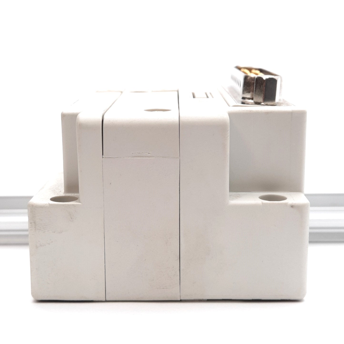 New SMC SS5J3-60FD1-12B Plug-In Manifold Assembly, D-Sub 25-Pin, ø5/16in One-Touch