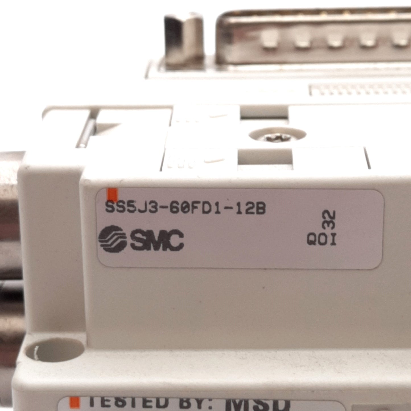 New SMC SS5J3-60FD1-12B Plug-In Manifold Assembly, D-Sub 25-Pin, ø5/16in One-Touch