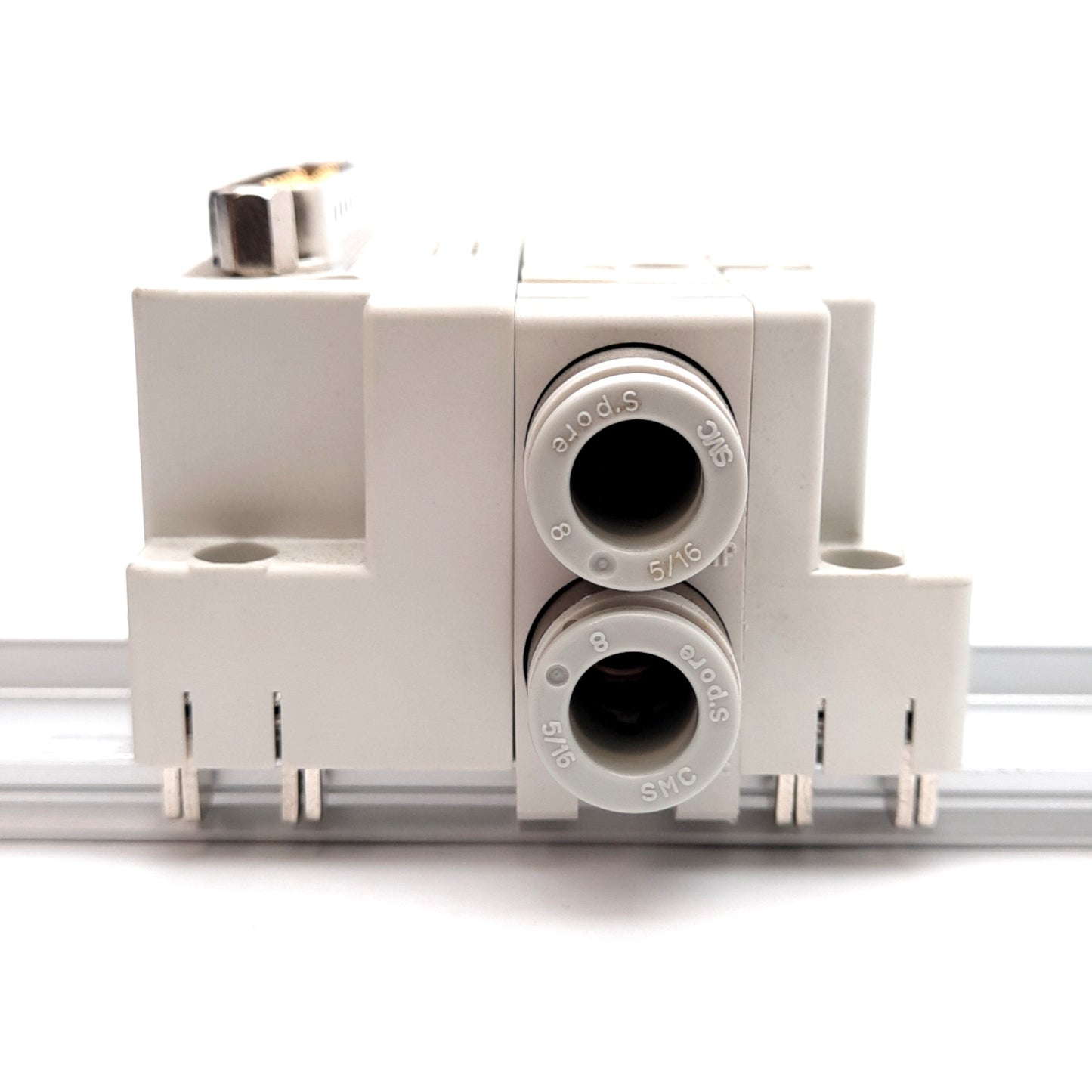 New SMC SS5J3-60FD1-12B Plug-In Manifold Assembly, D-Sub 25-Pin, ø5/16in One-Touch