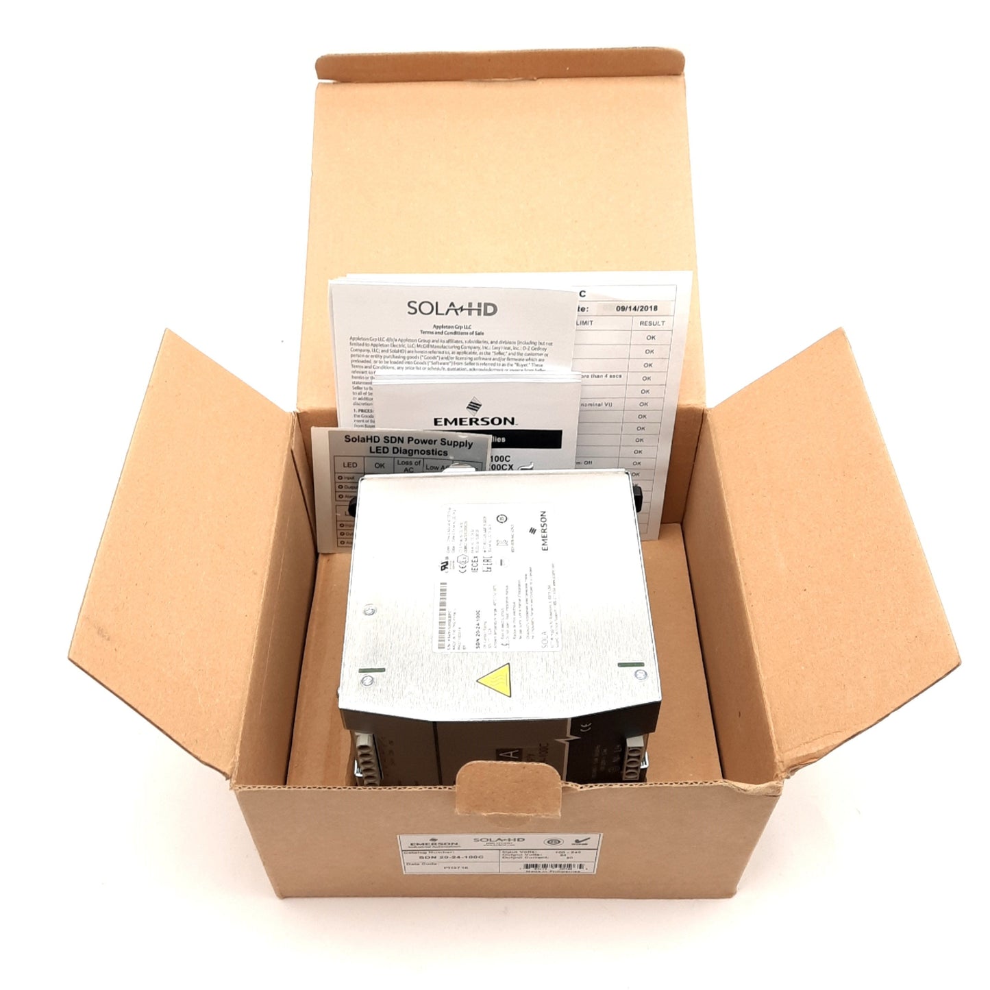 New Emerson SDN 20-24-100C Sola Power Supply, 100-240VAC or 100-250VDC IN, 24VDC OUT