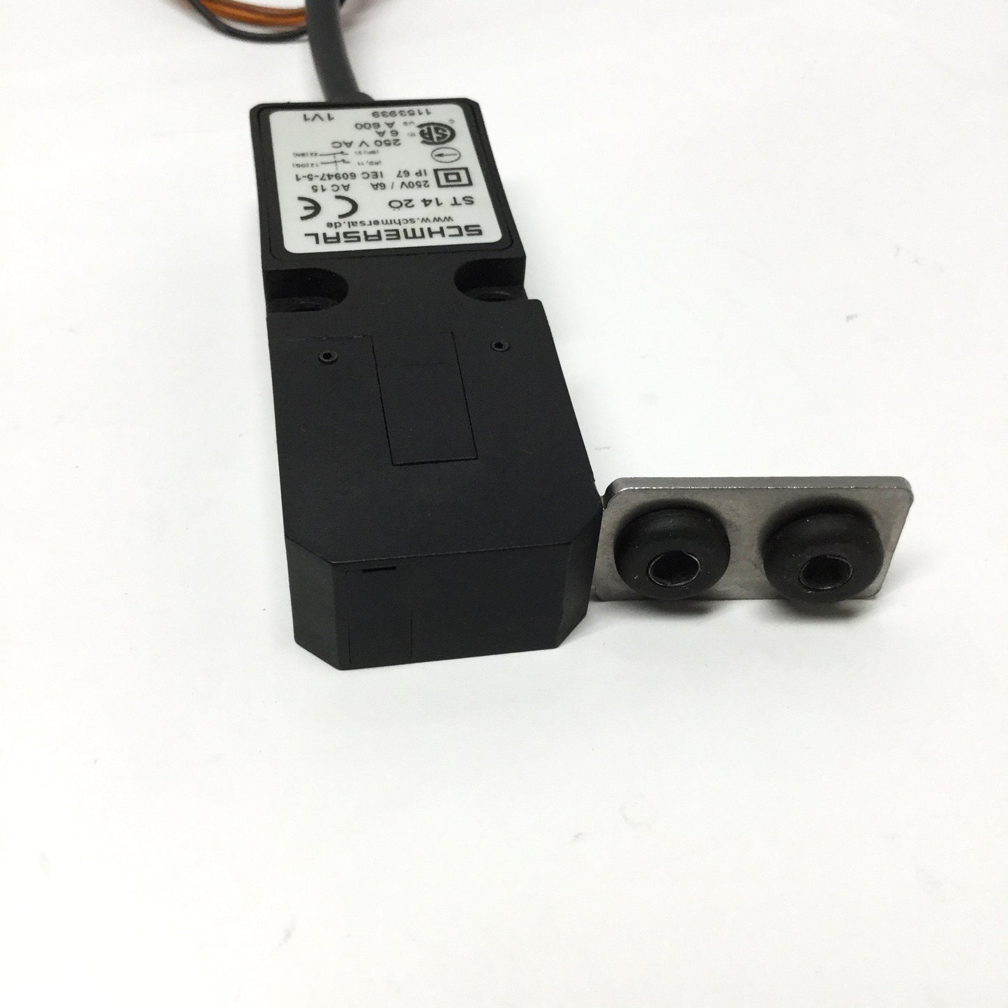 Used Schmersal ST 14 2Ö Safety Interlock Switch 2NC Contacts 250VAC 6A w/Actuator Key