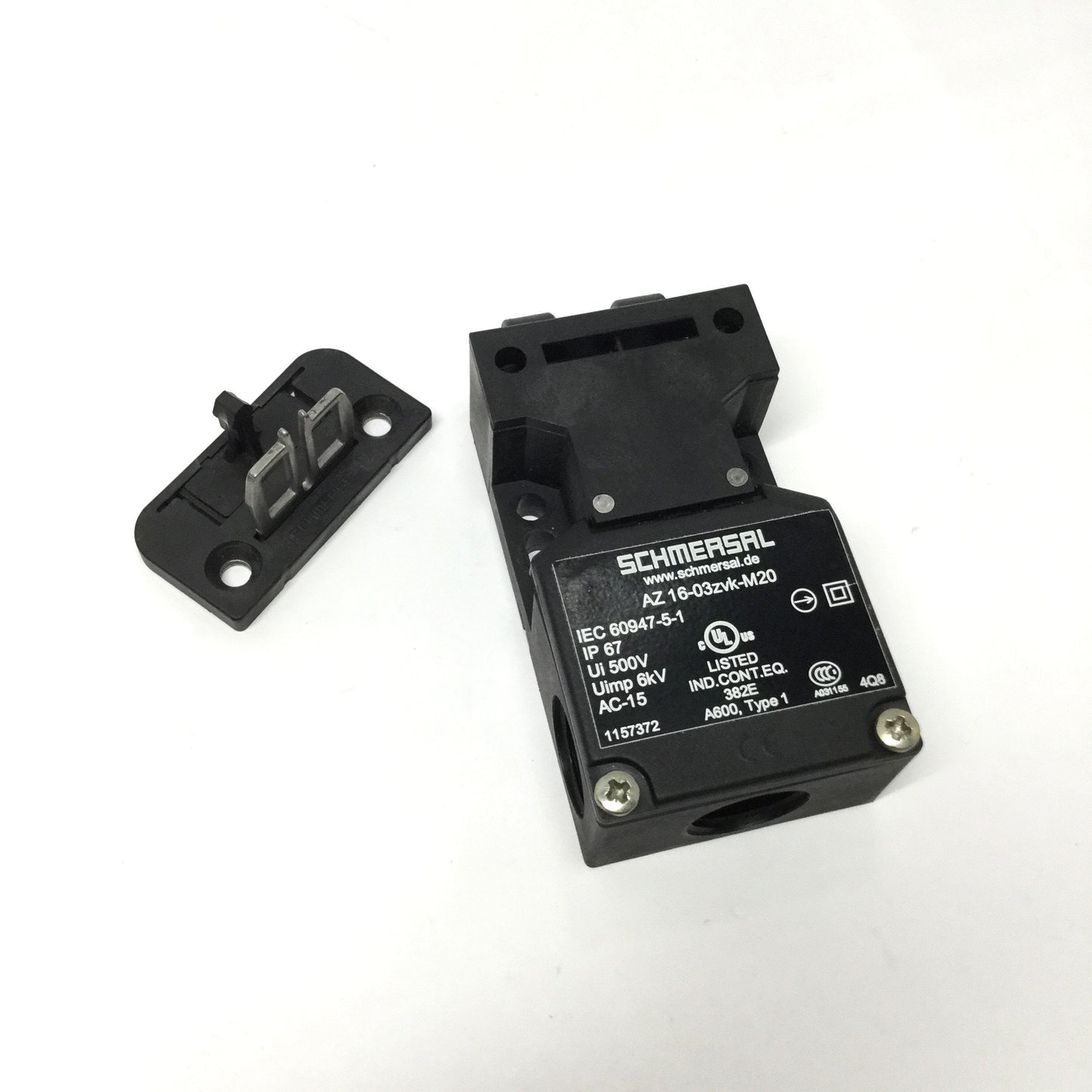 Used Schmersal AZ 16-03ZVK-M20 Safety Interlock Switch 230VAC 4A 3PST-NC w/Key