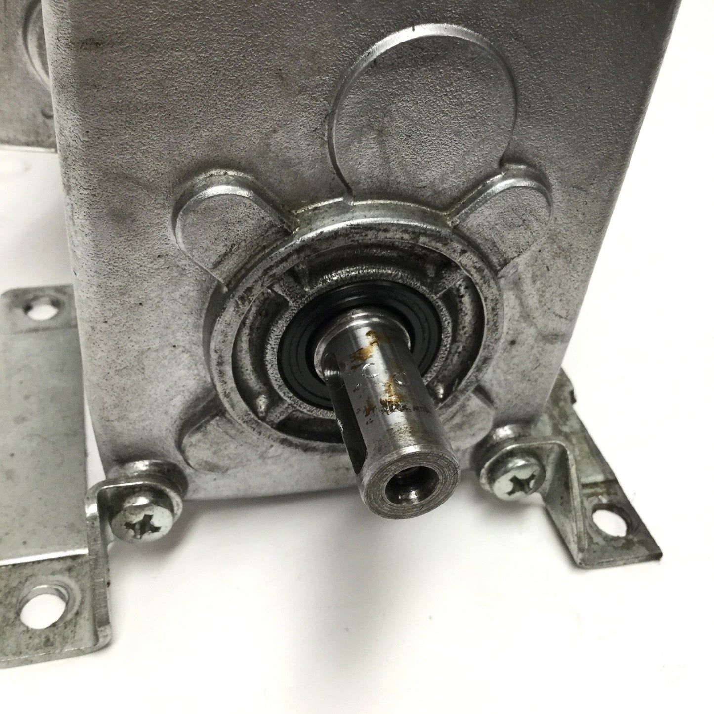 Used Lenze 13.713.47.520 3-Phase Motor 220-240/380-415VAC 50Hz, 160:1 Gear Ratio