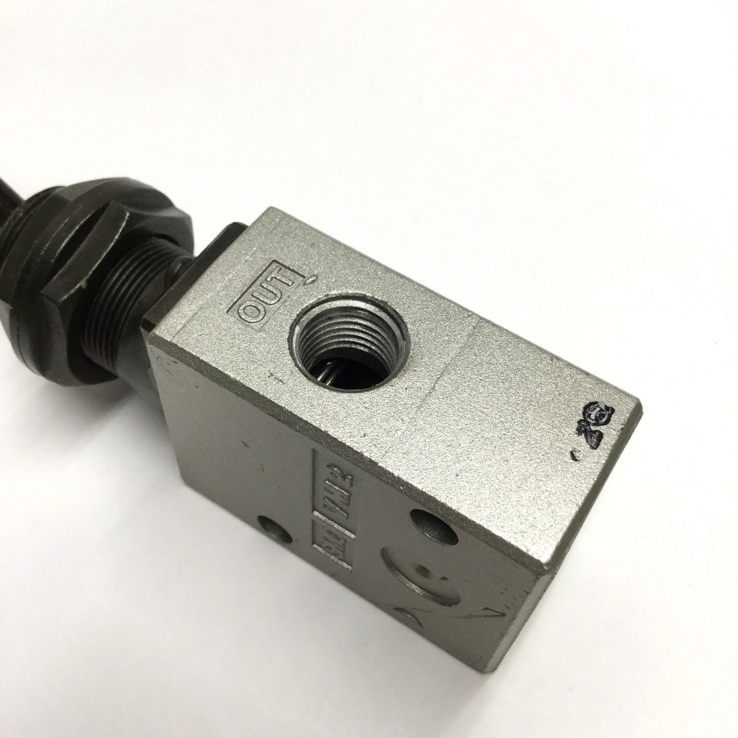 Used SMC VM230-N02-08 3-Port Mechanical Air Valve, Toggle Lever, 1/4" NPT