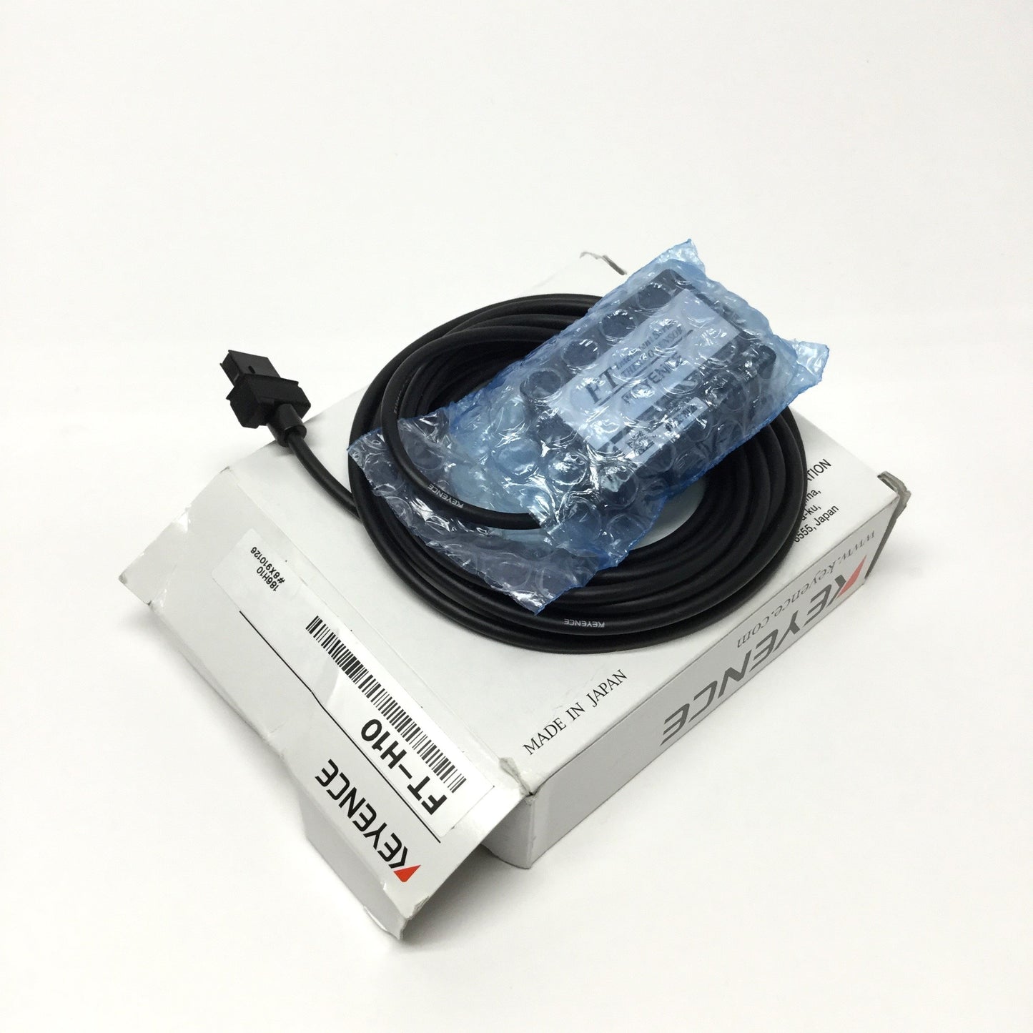 New – Open box Keyence FT-H10 Digital Infrared Temperature Thermopile, Small Spot, 0-500°C