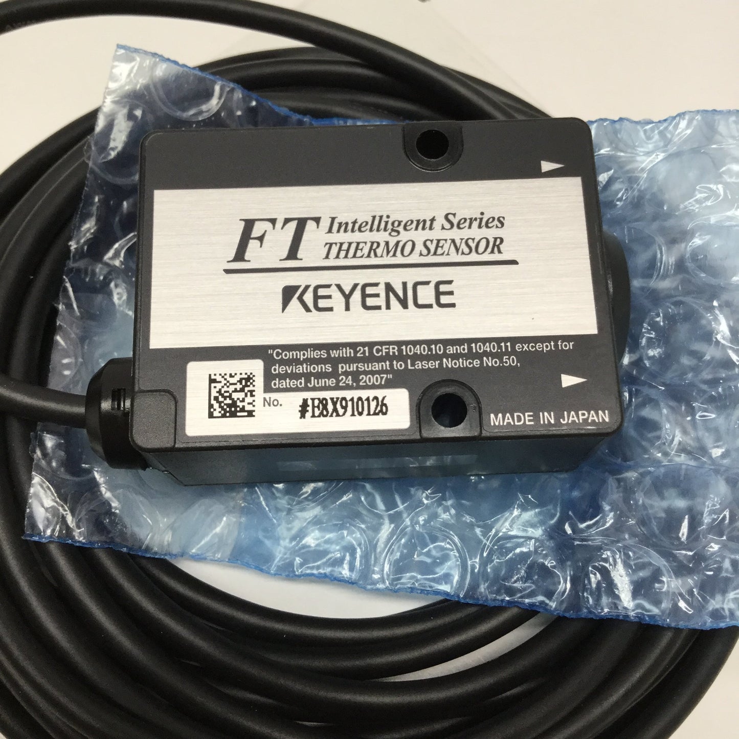 New – Open box Keyence FT-H10 Digital Infrared Temperature Thermopile, Small Spot, 0-500°C