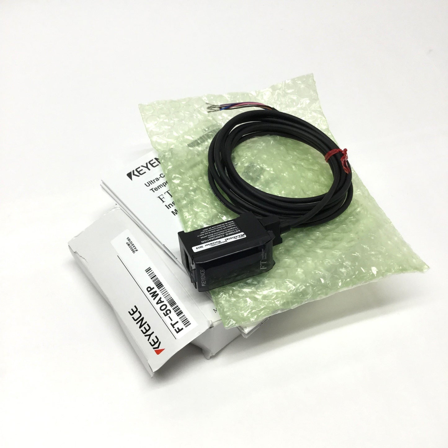 New – Open box Keyence FT-50AWP Digital Infrared Temperature Sensor 12-24VDC, PNP, 4-20mA