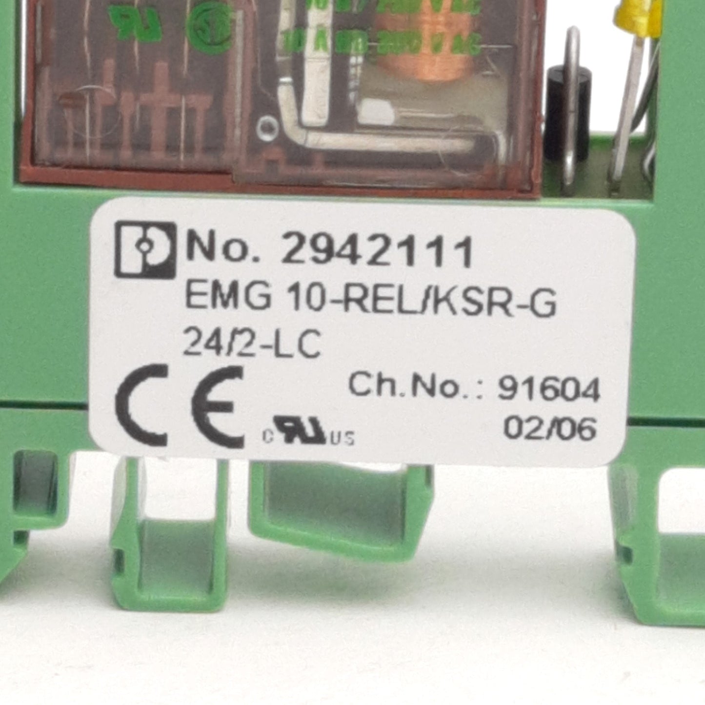 Used Phoenix Contact 2942111 Relay Module 1NC, 250V 8A Max, DIN Rail, 24VDC Coil