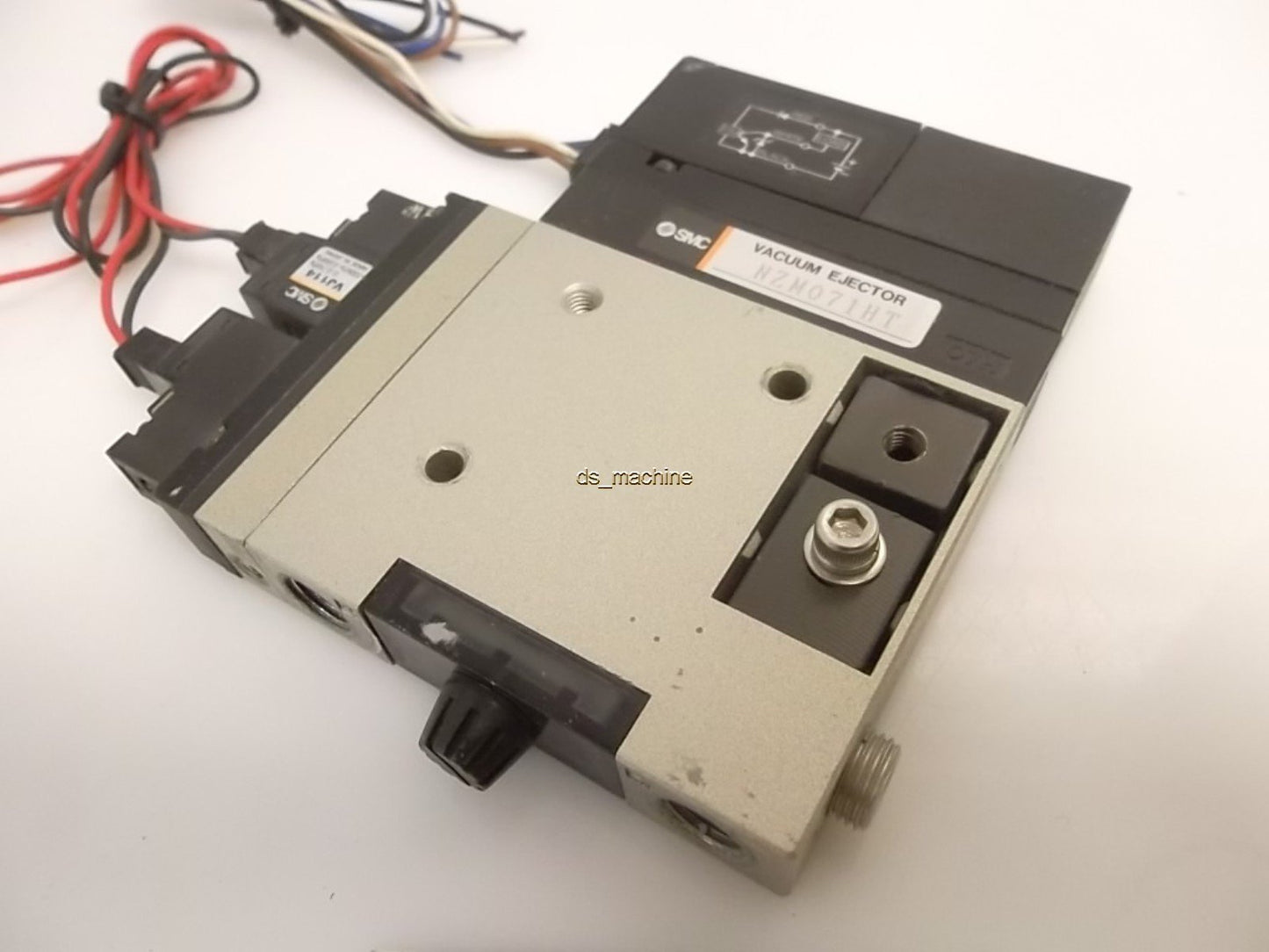 Used SMC NZM071HT Vacuum Ejector w/Vacuum Switch NZSE1-00-15
