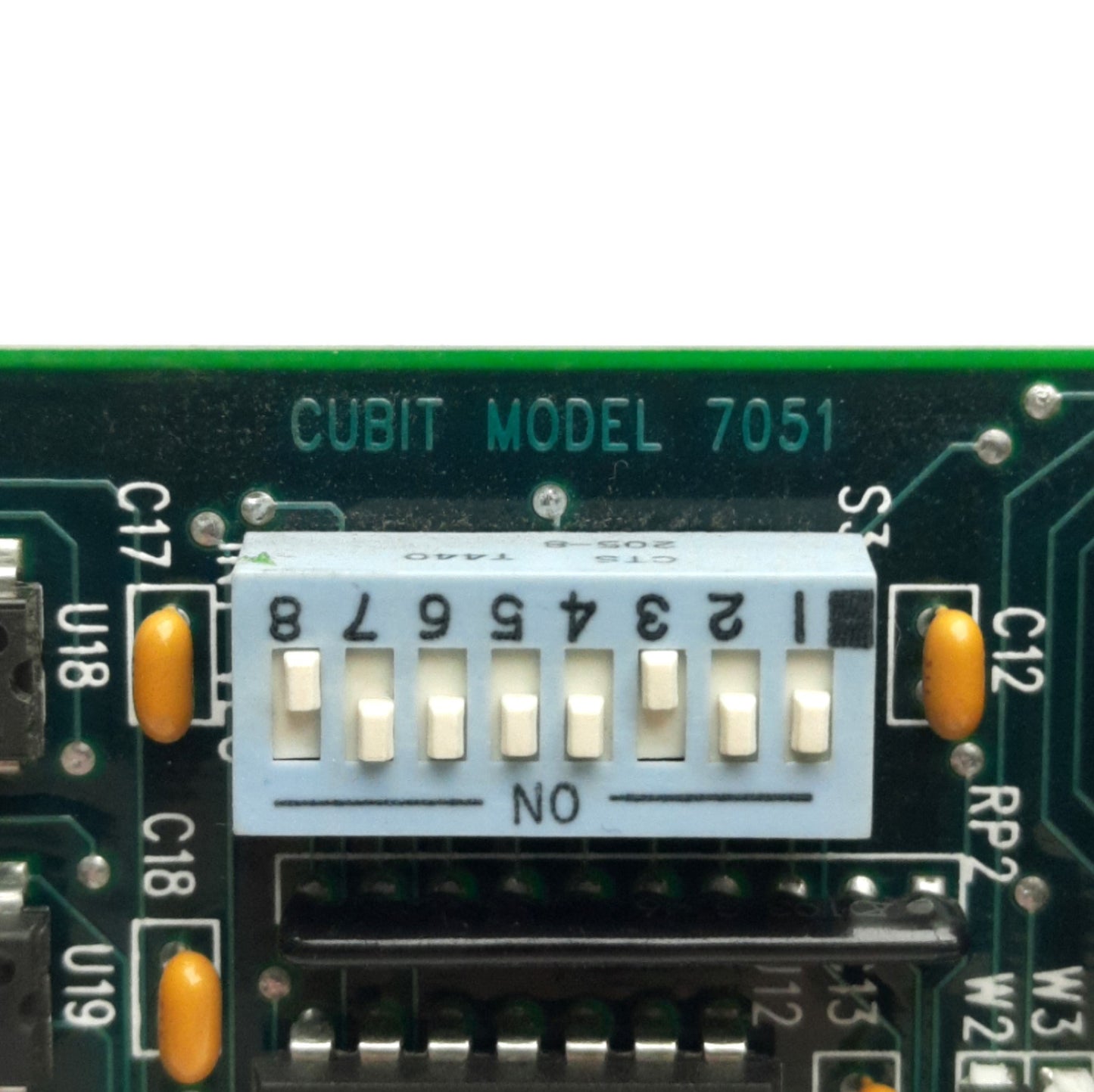Used Cubit Model 7051 20090 B 27605B00 DCI PC Video Control Board