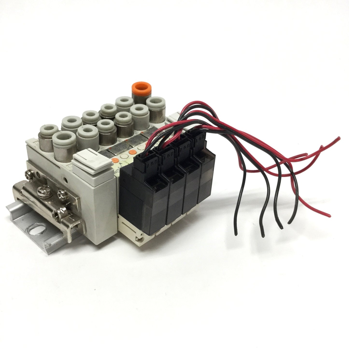 Used Manifold of 4x SMC VQ1170H-5M-C4 Solenoid Valves, 5-Port, 2-Position, 24VDC