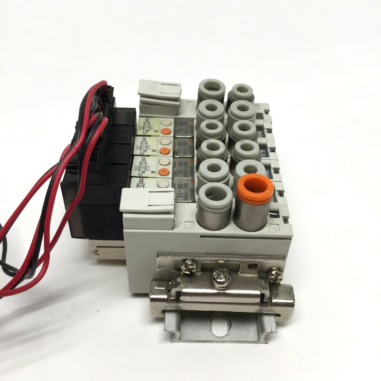 Used Manifold of 4x SMC VQ1170H-5M-C4 Solenoid Valves, 5-Port, 2-Position, 24VDC