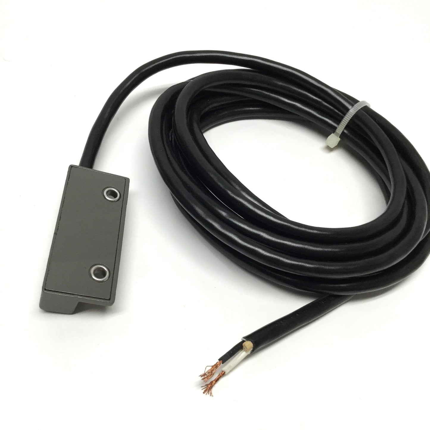Used Sentrol 151-6Z-12K GuardSwitch Non-Contact Safety Switch 120VAC 1A *No Actuator*