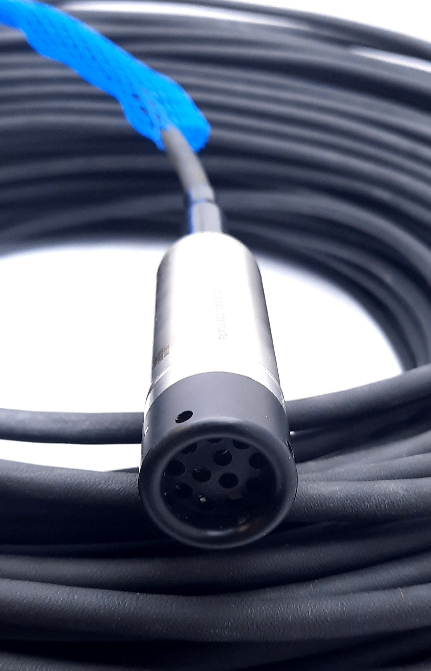 New KPSI 730S3HA0A Submersible level Transducer 0-200PSI, 15-28VDC, 0-10VDC