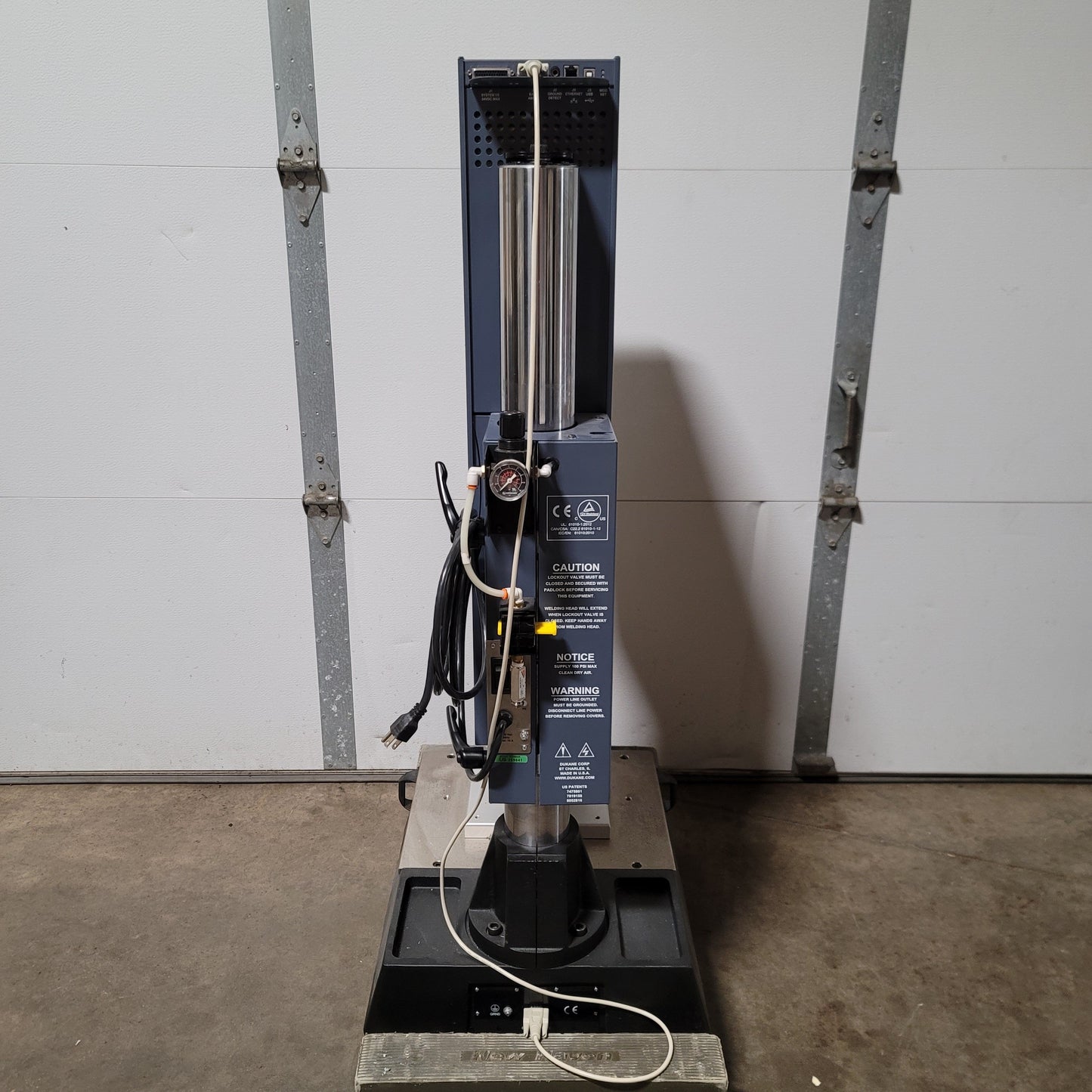 Used Dukane 20121XC0P3 IQ I220 Integrated Ultrasonic Press System 20kHz 1200W 240VAC