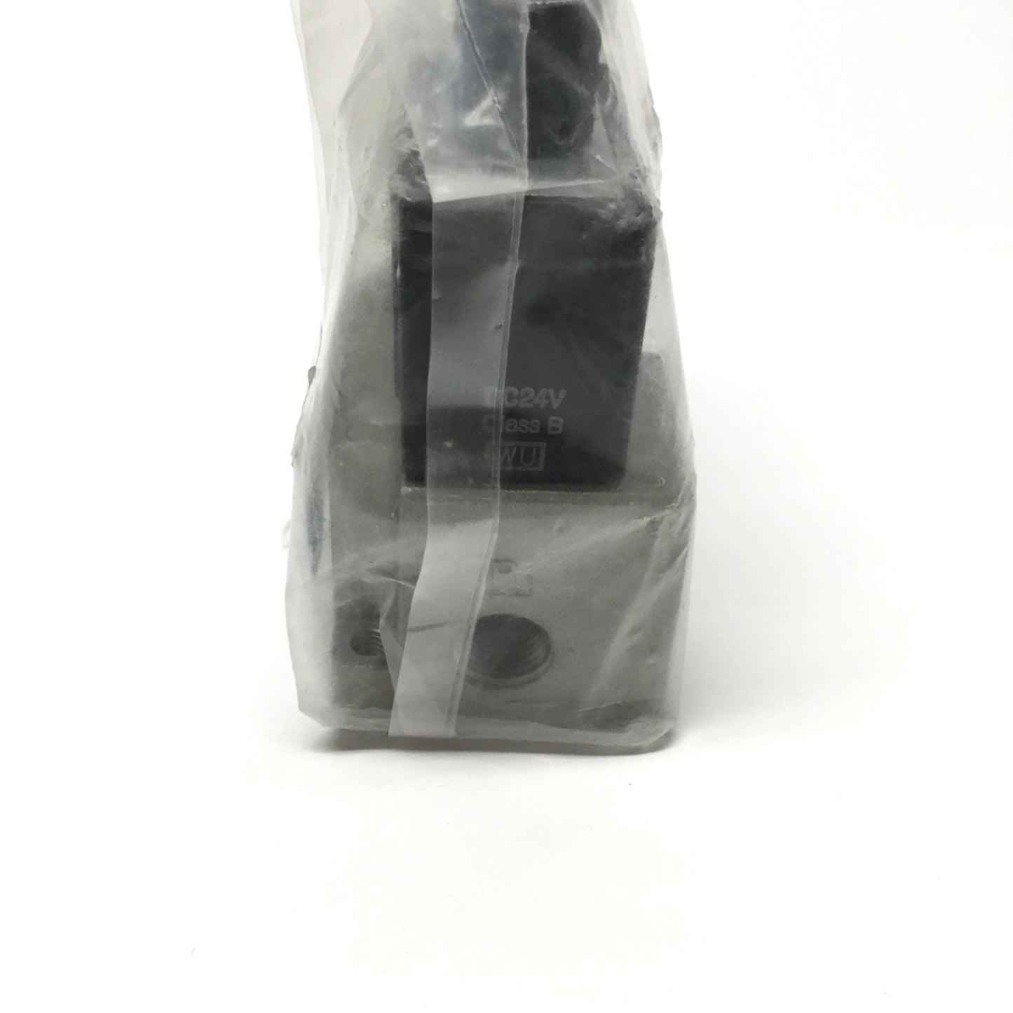 New SMC VT317-5DZ-02N Solenoid Control Valve 3-Port 2-Position 24VDC 0.9MPa 1/4" NPT