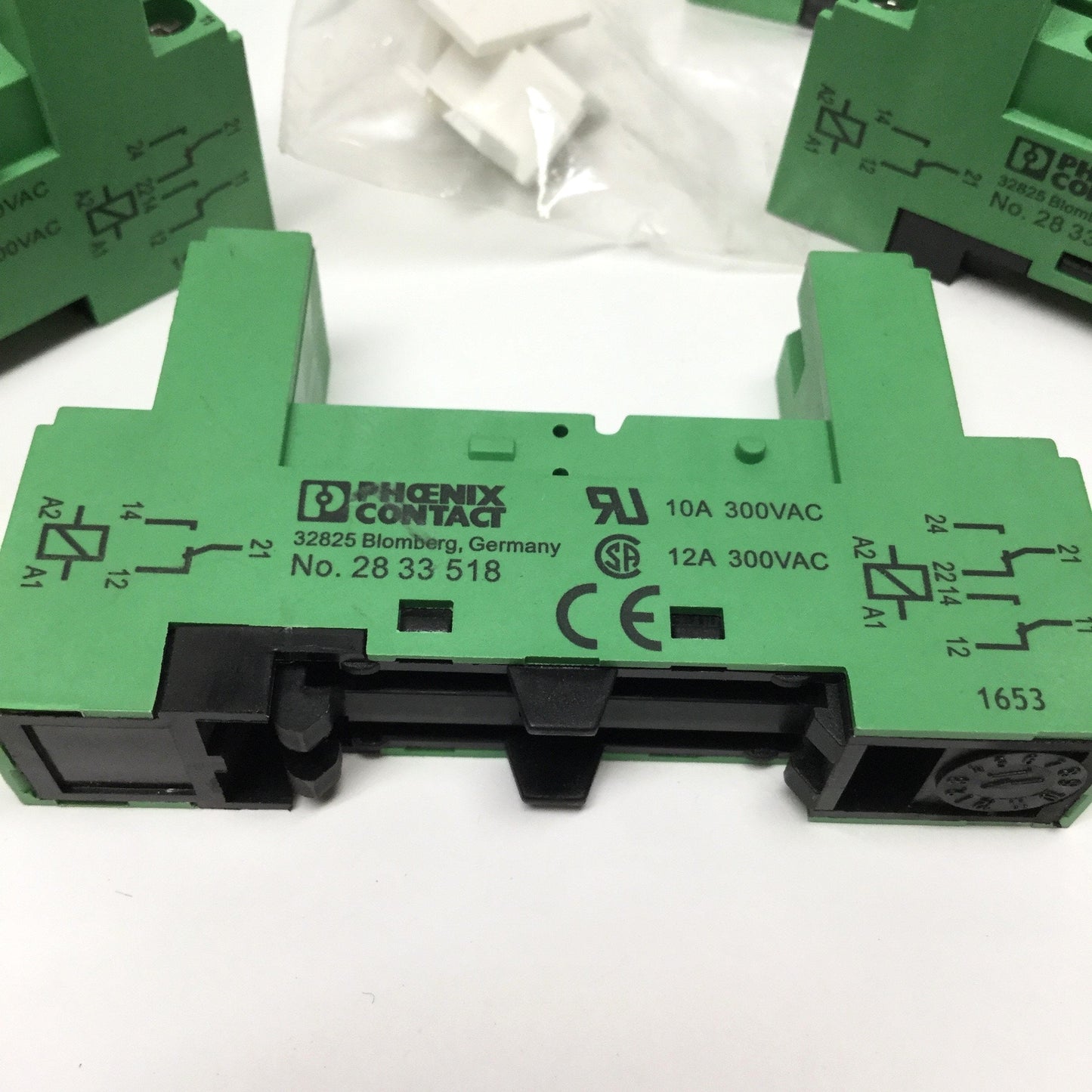 New – Open box Lot of 5 Phoenix Contact PR1-BSC2/2X21 2833518 Relay Base Sockets, 300V 12A
