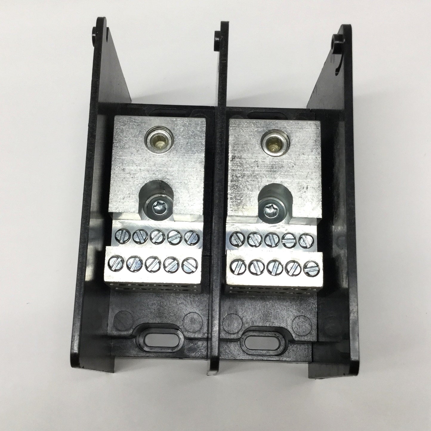 New – Open box Mersen MPDB67592 Power Block Distribution 2-Pole 1000V 175A, 1x Line to 10x Load