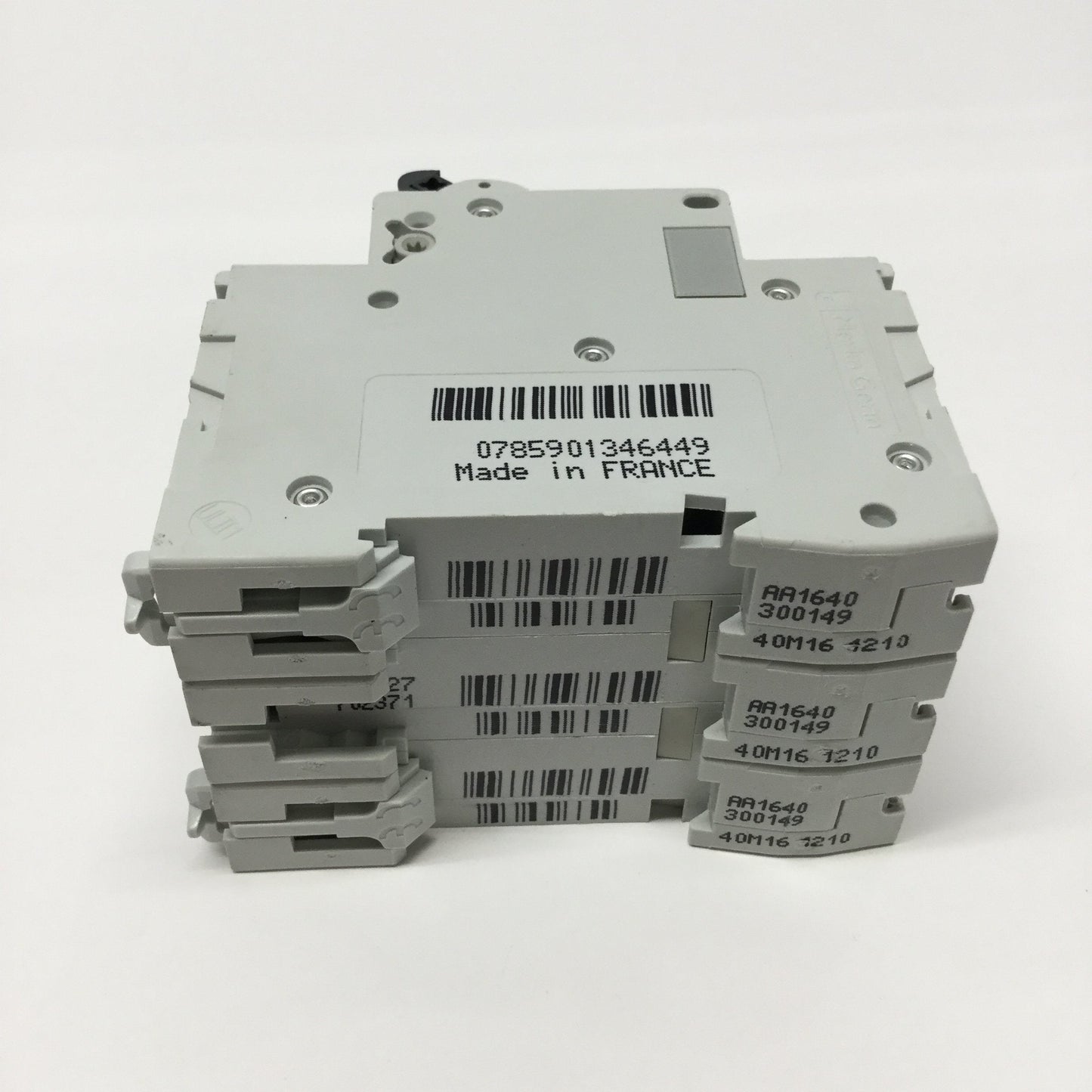 New – Open box Schneider 24459 MULTI 9 C60 Circuit Breaker, 3-Pole, 1A C-Curve, 440VAC
