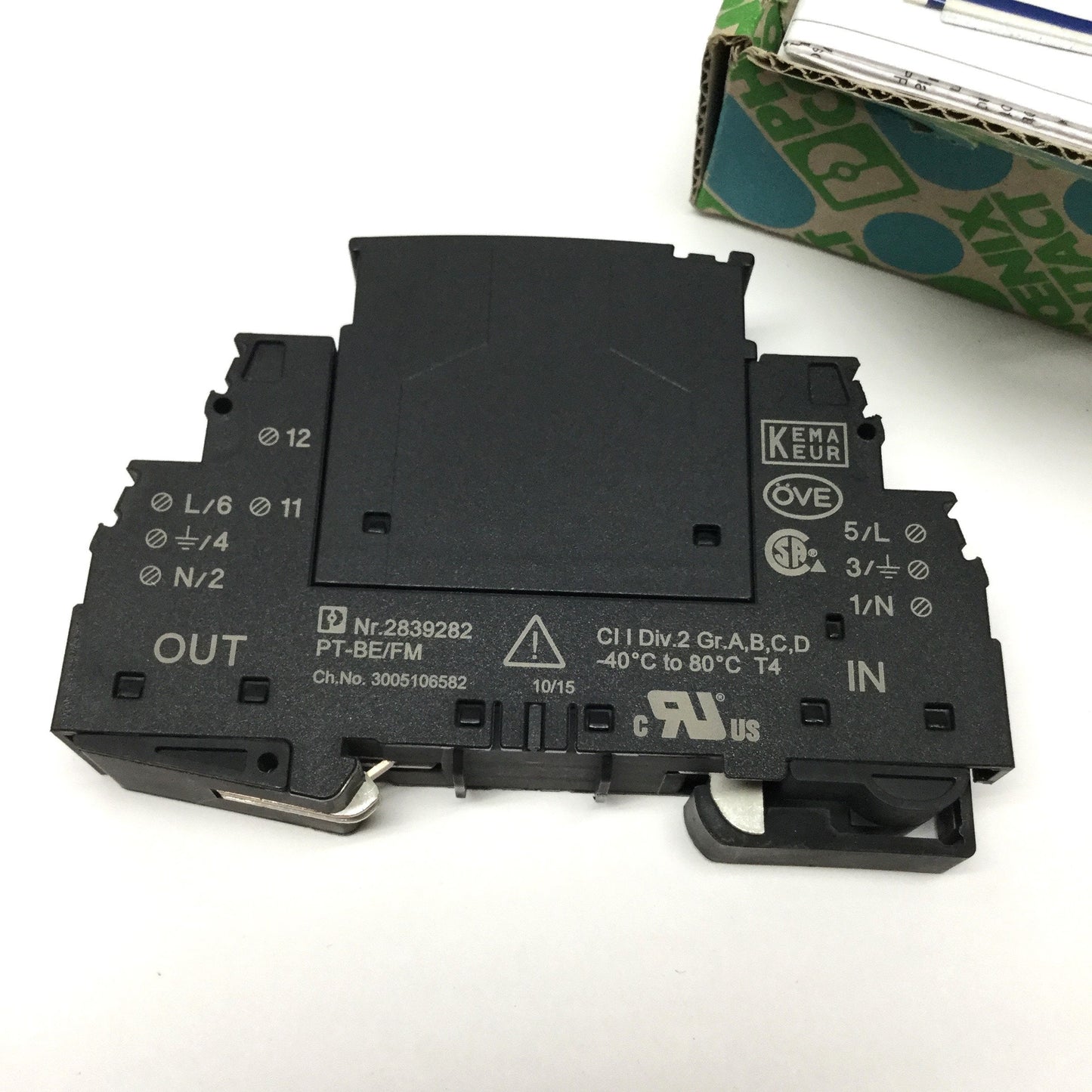 New Phoenix Contact PT2-PE/S 24AC-ST/FM Plugtrab Surge Protector w/Socket 24VAC, 26A
