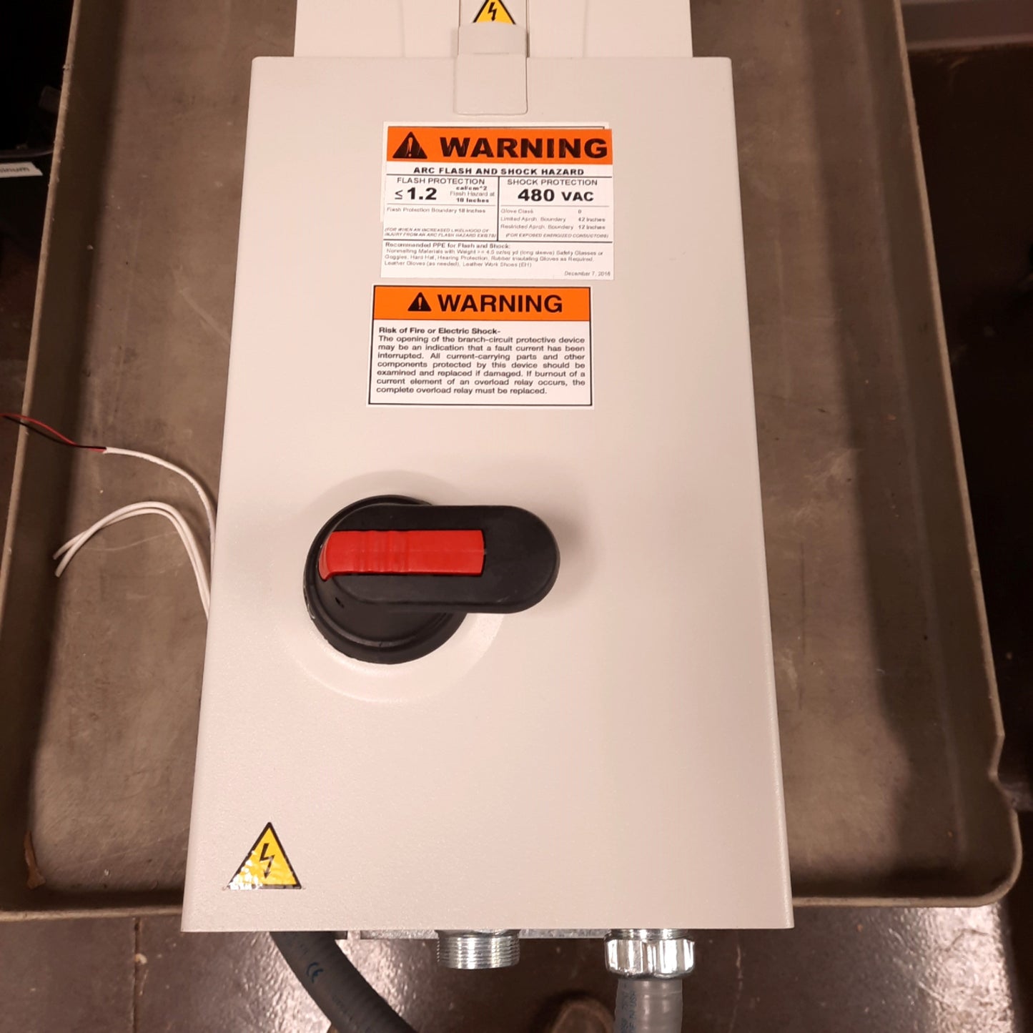 Used ABB ACH550-PDR-045A-4 VFD & Disconnect, 3PH 380-480VAC Input, 0-500Hz, 30HP