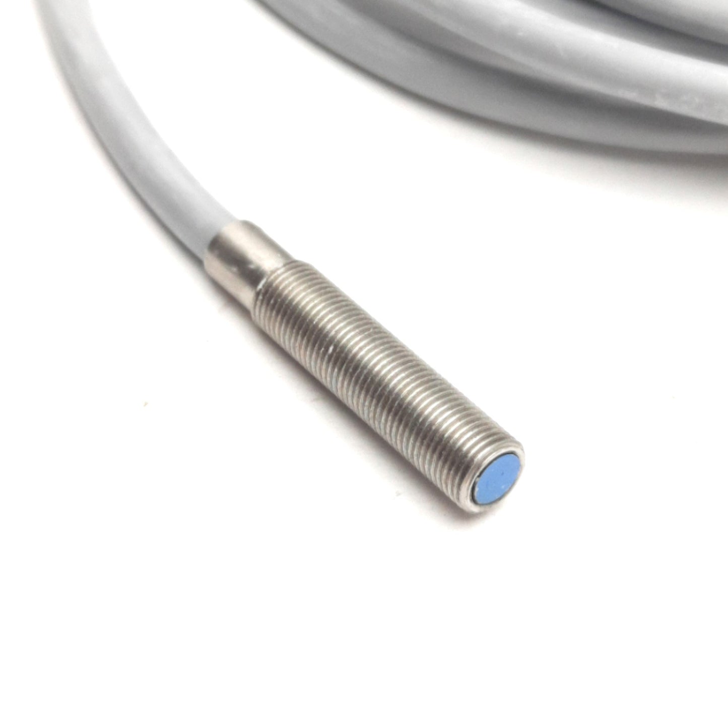 New Festo 150374 SIEN-M5B-PO-K-L Proximity Sensor, Sn: 0.8mm, M5, PNP NC, 24VDC