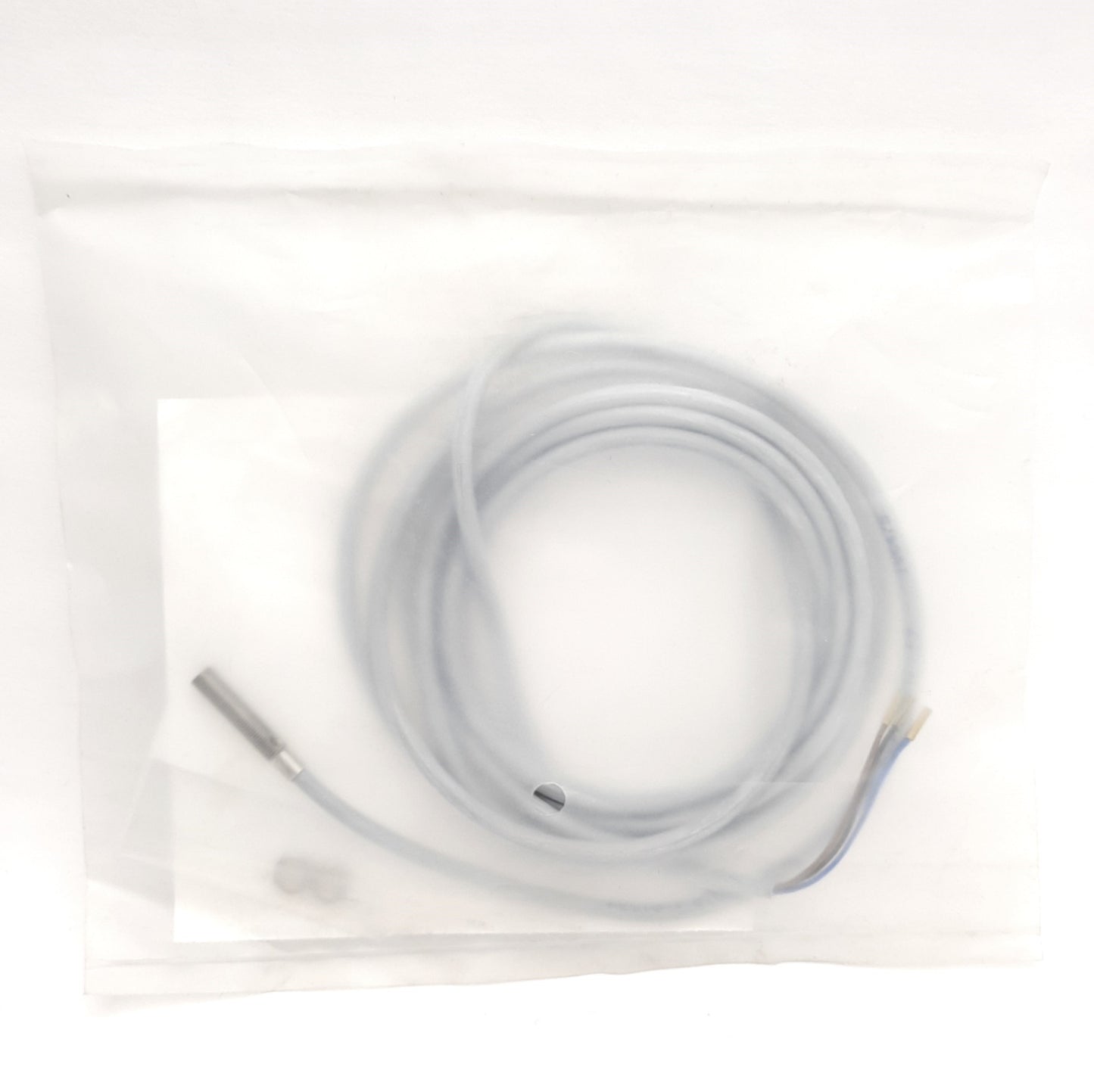 New Festo 150374 SIEN-M5B-PO-K-L Proximity Sensor, Sn: 0.8mm, M5, PNP NC, 24VDC