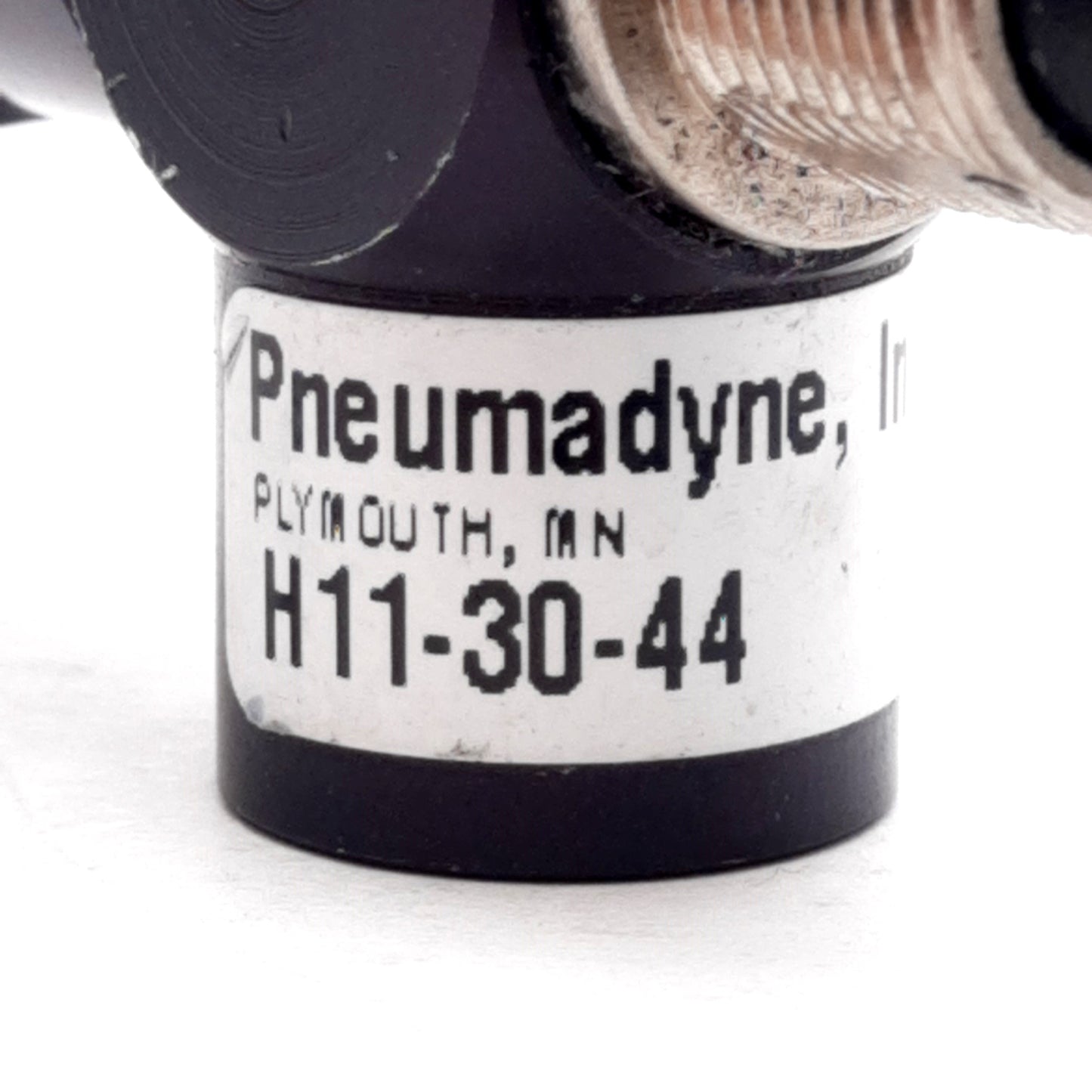 Used Pneumadyne H11-30-44 Toggle Valve, 3-Way, 22.1CFM @ 75PSI, 1/8in NPT, 125PSI Max