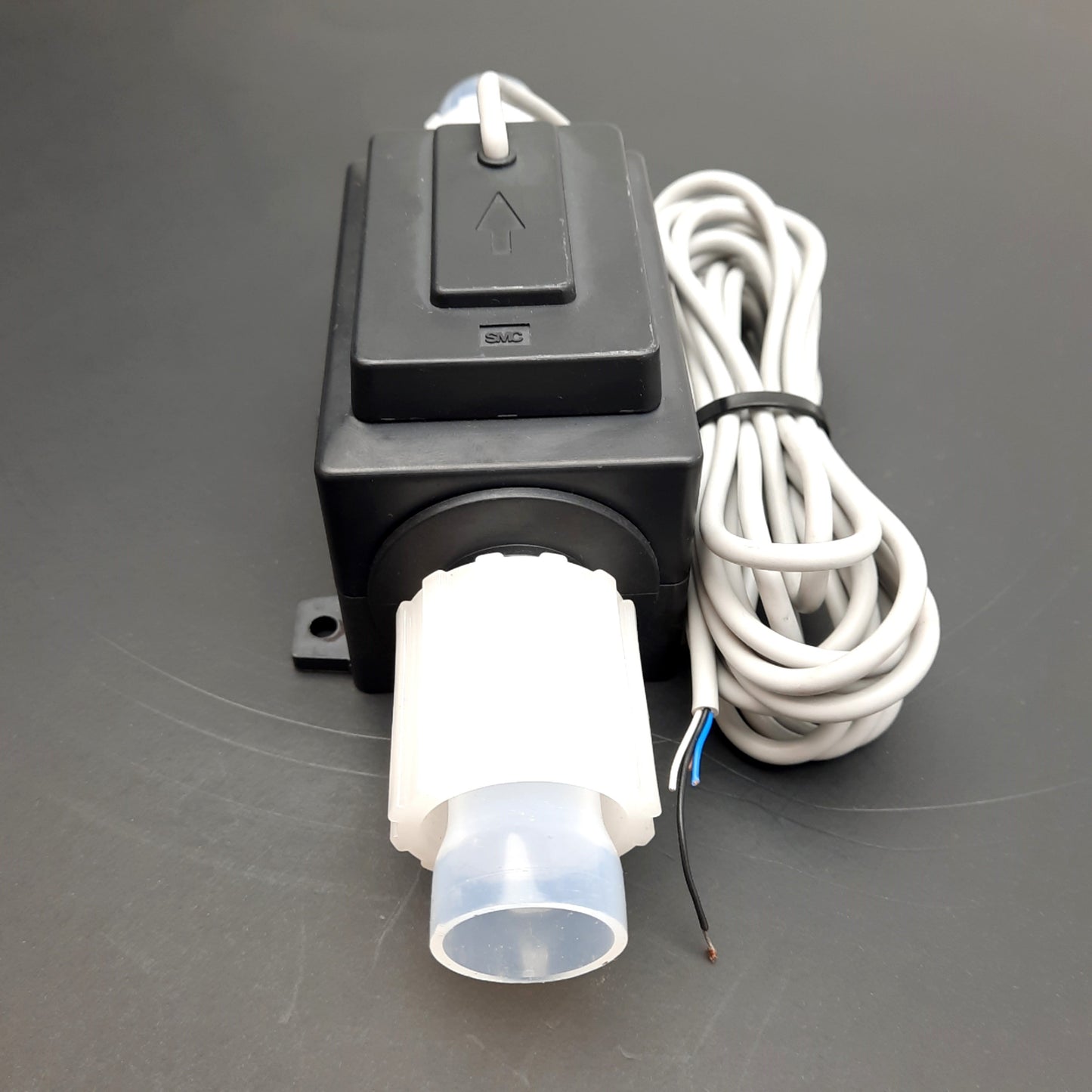Used SMC PF2D540-19-1 Digital Flow Switch, 4-40L/min, ø3/4in Ports, 1.0MPa, 12-24VDC